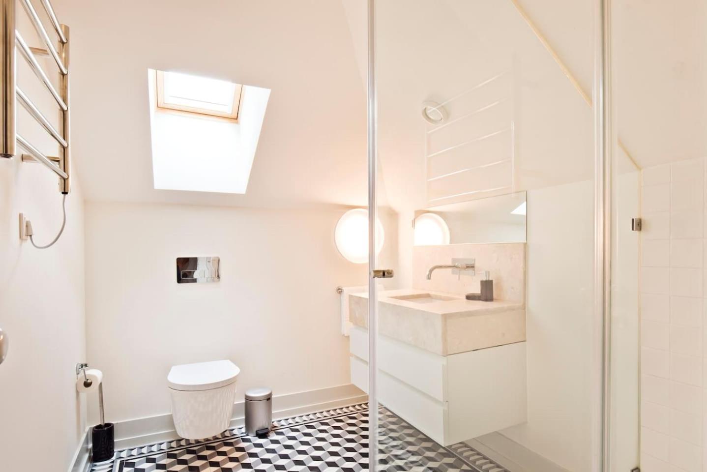 Apartment - Photo 4