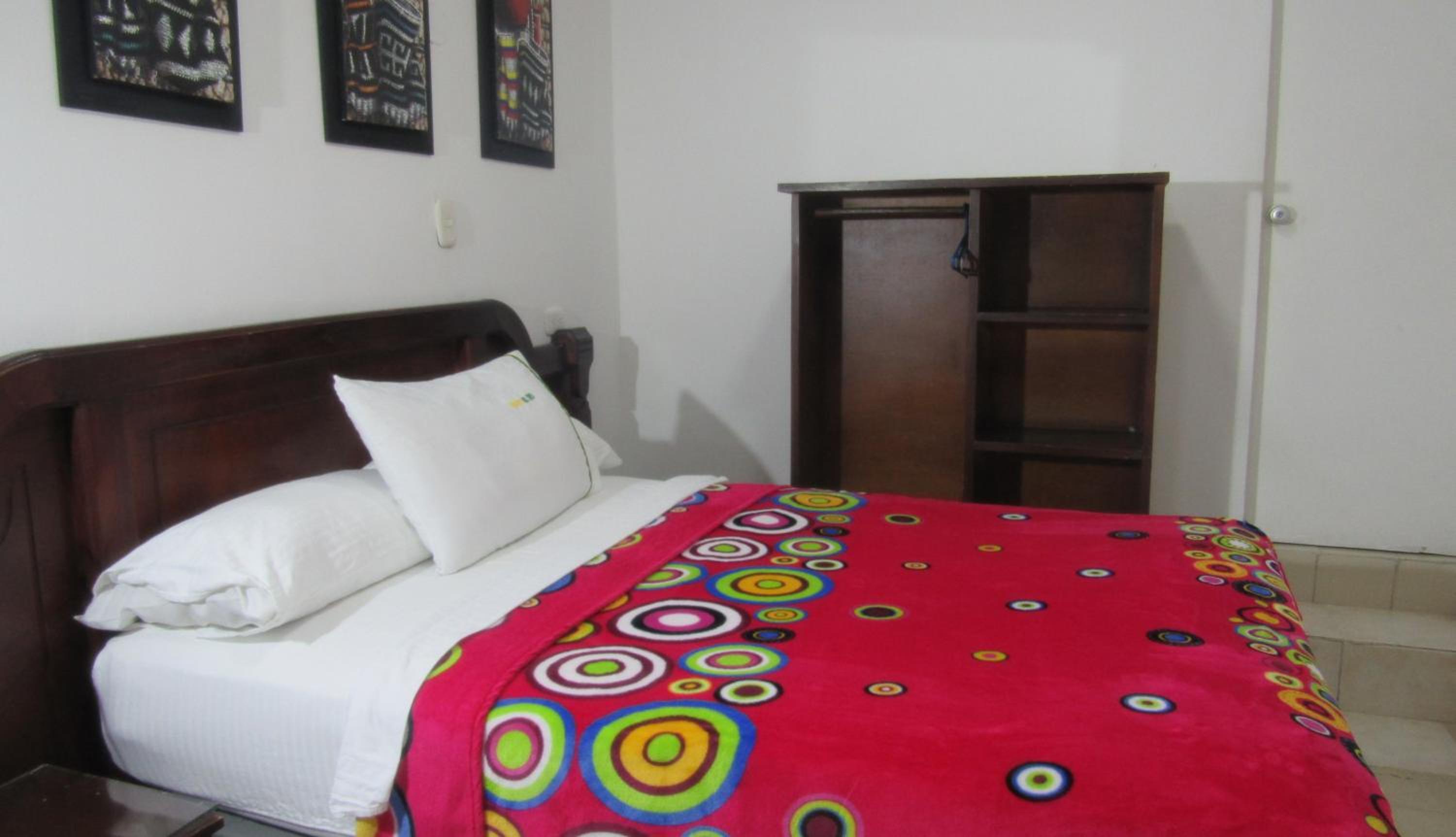 Standard Queen Room