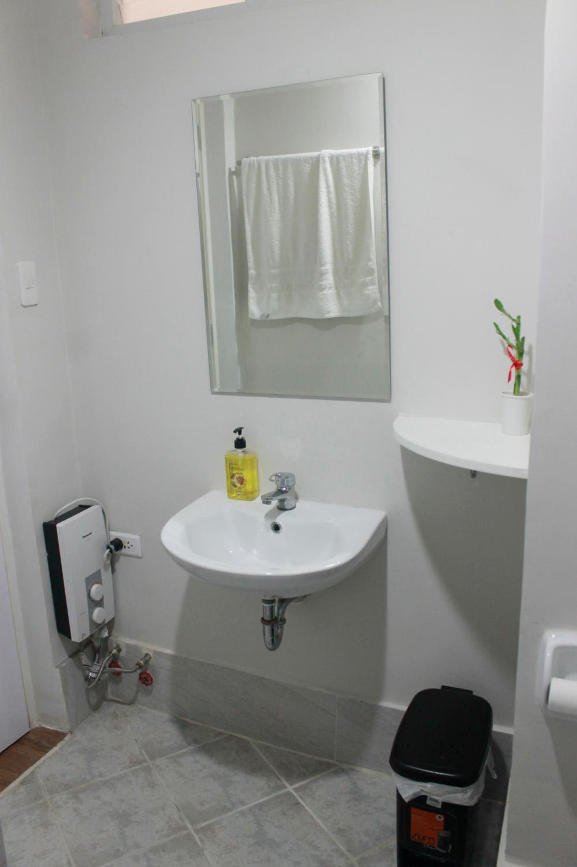 Studio with Balcony - Photo 35