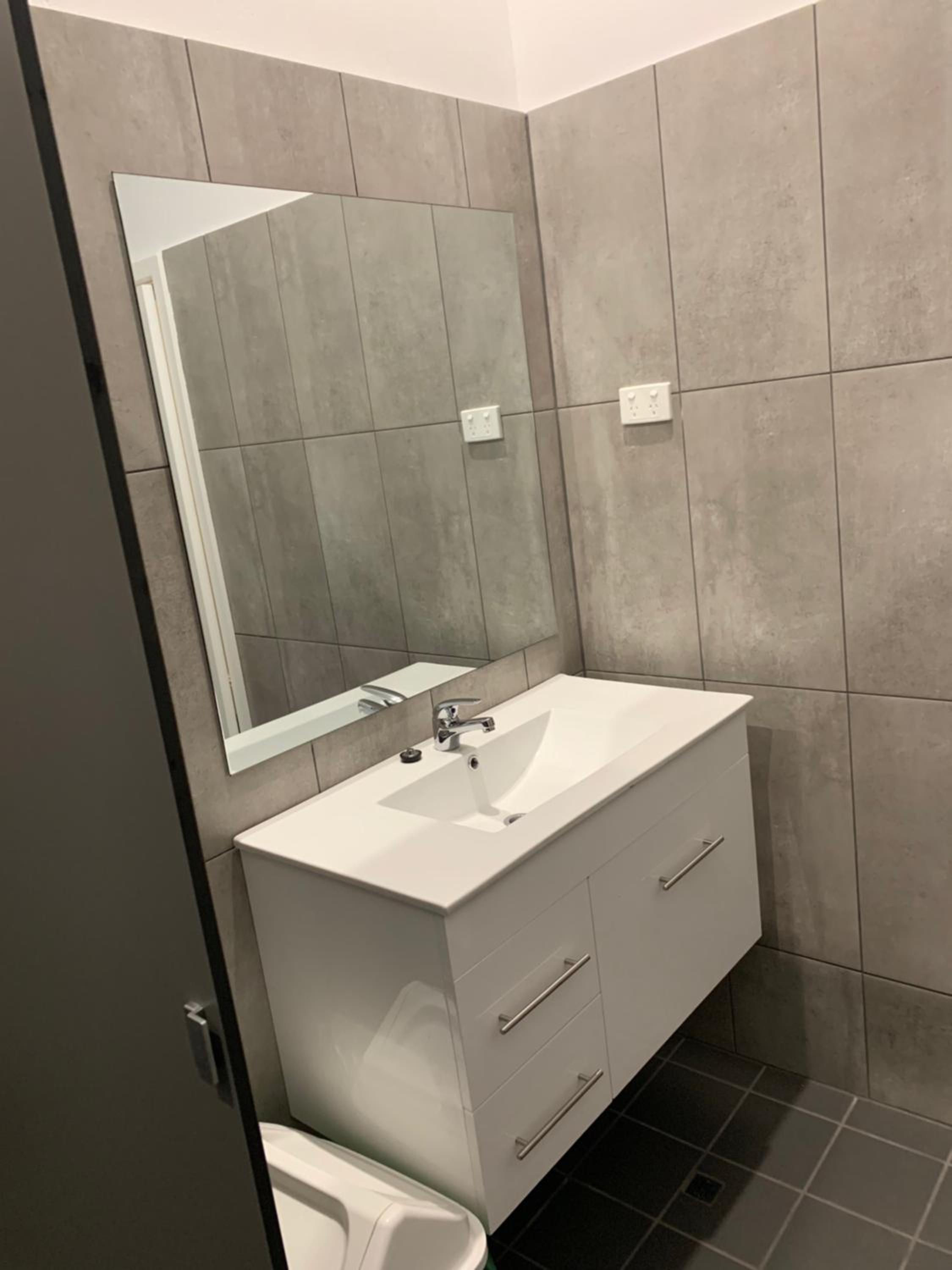 Double or Twin Room with Shared Bathroom photo 2