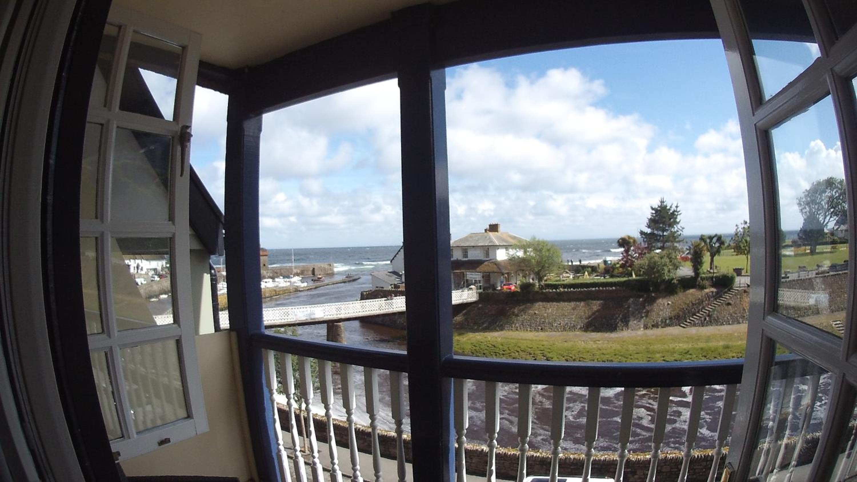Large Double Room with Sea View - Photo 4