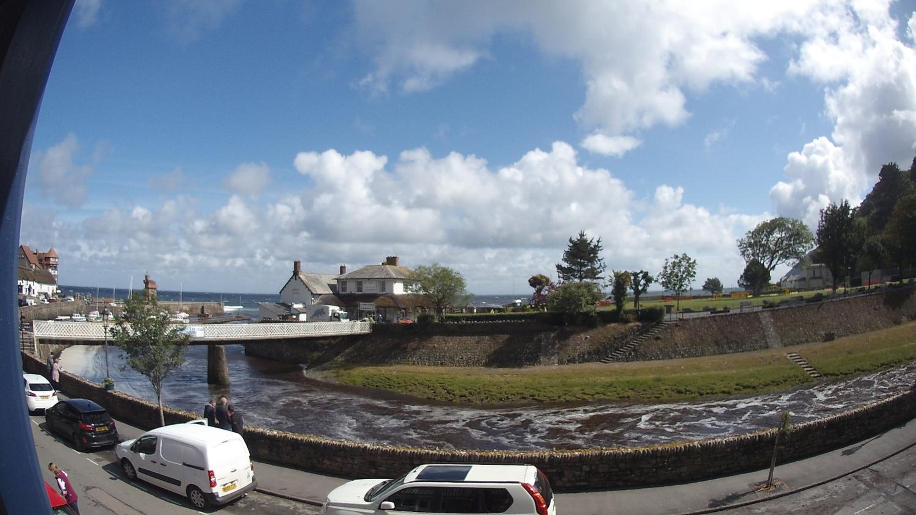 Large Double Room with Sea View - Photo 3