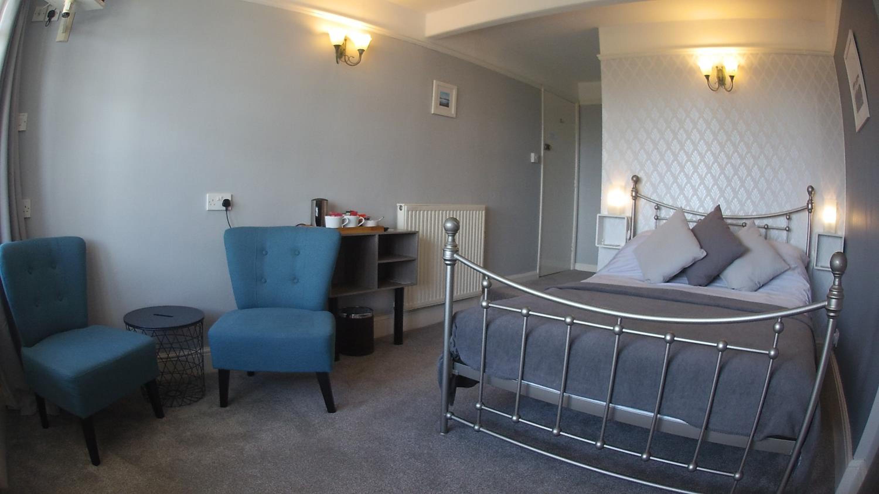 Large Double Room with Sea View - Photo 17