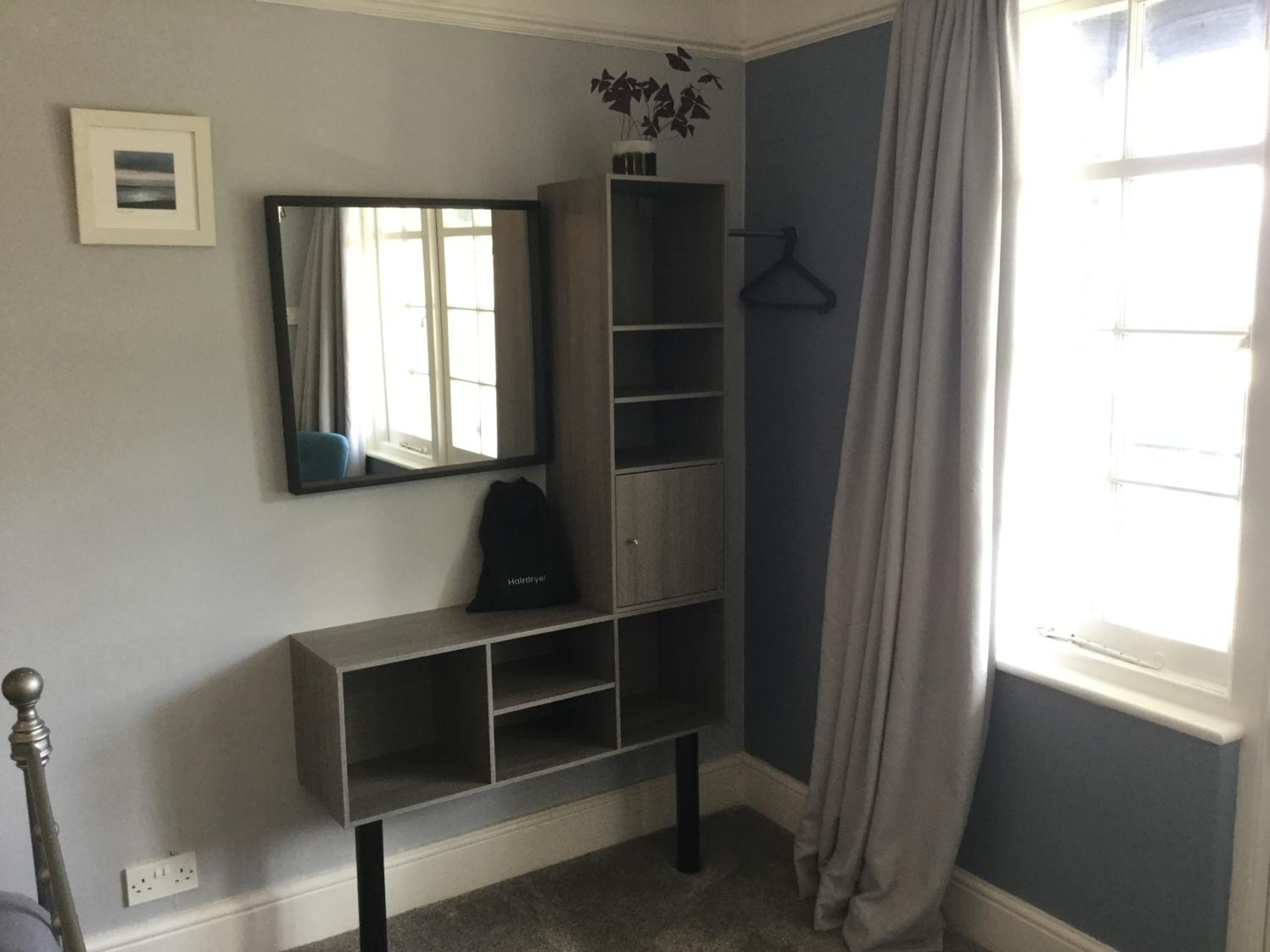 Large Double Room with Sea View - Photo 14