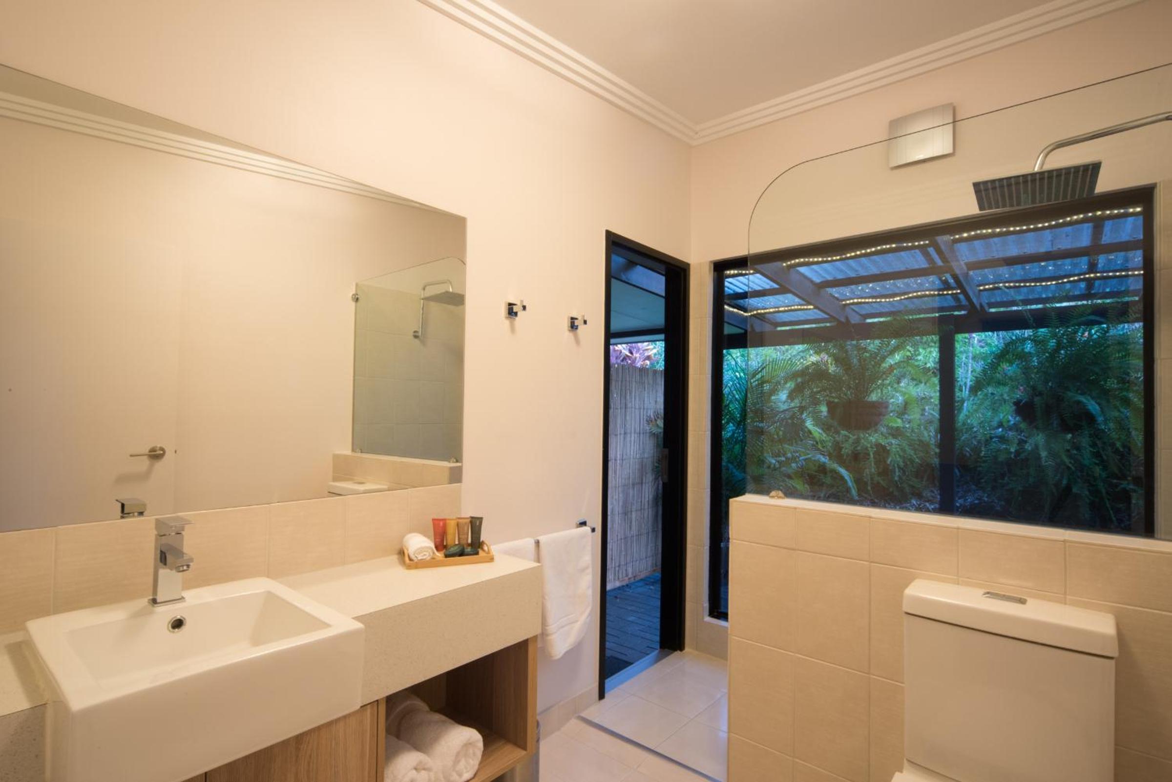 Hillside Haven - Photo 12