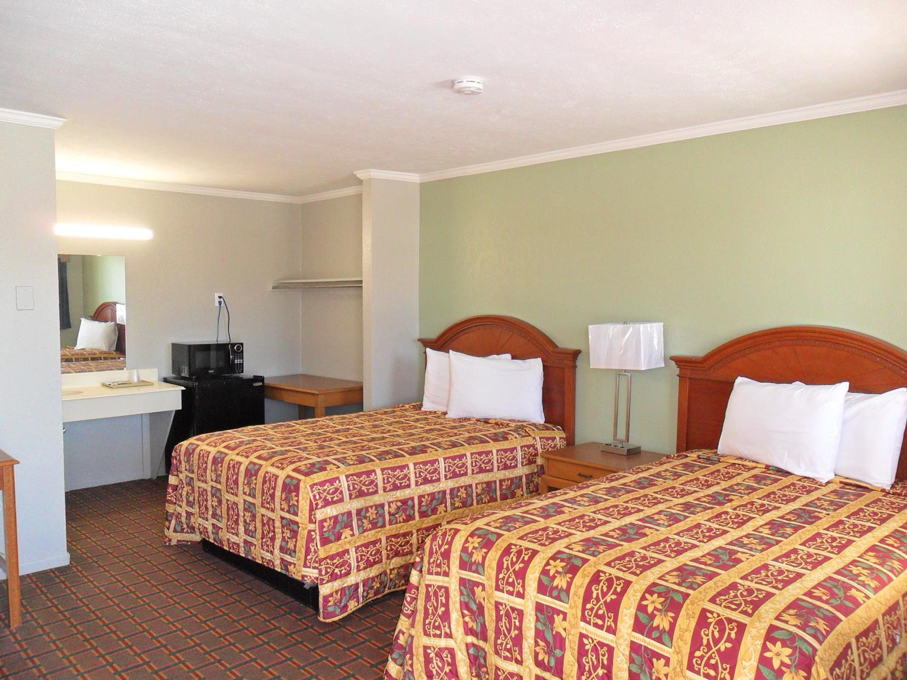 Double Room with Two Double Beds - Non-Smoking photo 2