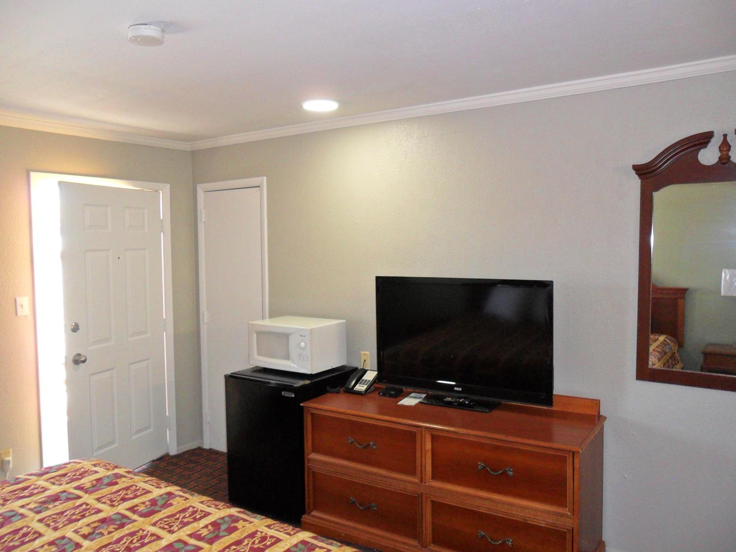 Deluxe King Room photo 2