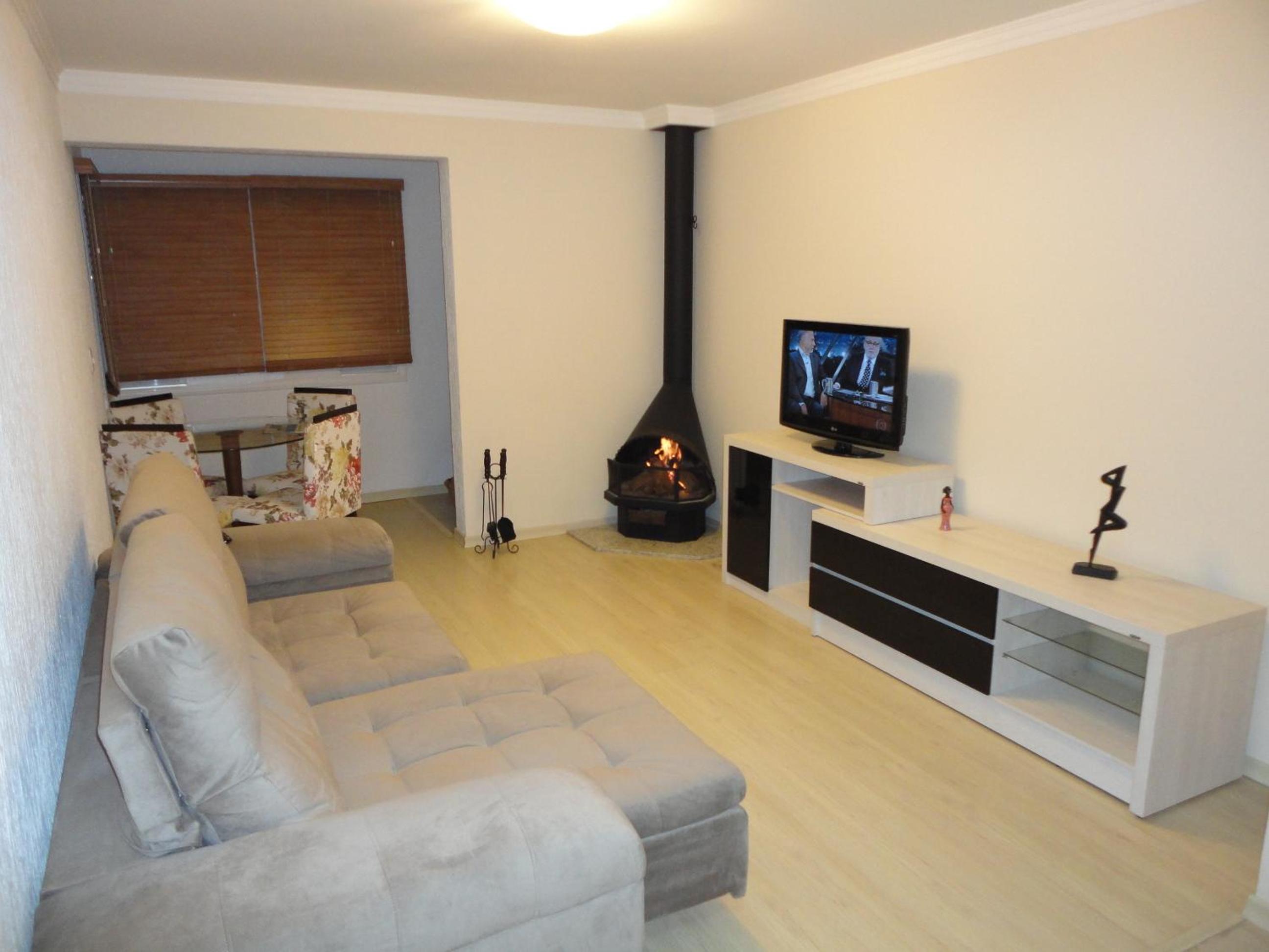 Superior One-Bedroom Apartment - Photo 4