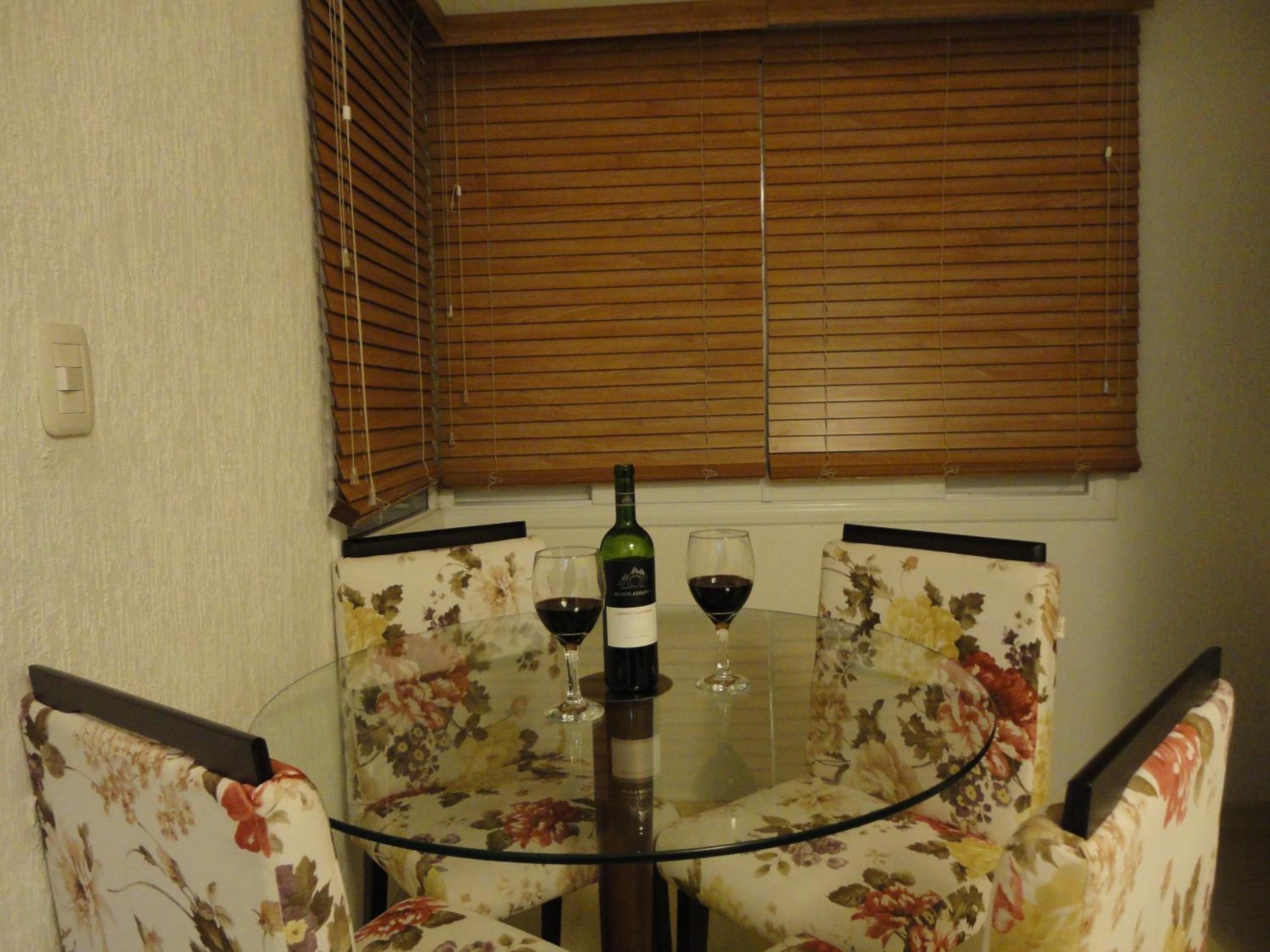 Superior One-Bedroom Apartment - Photo 30