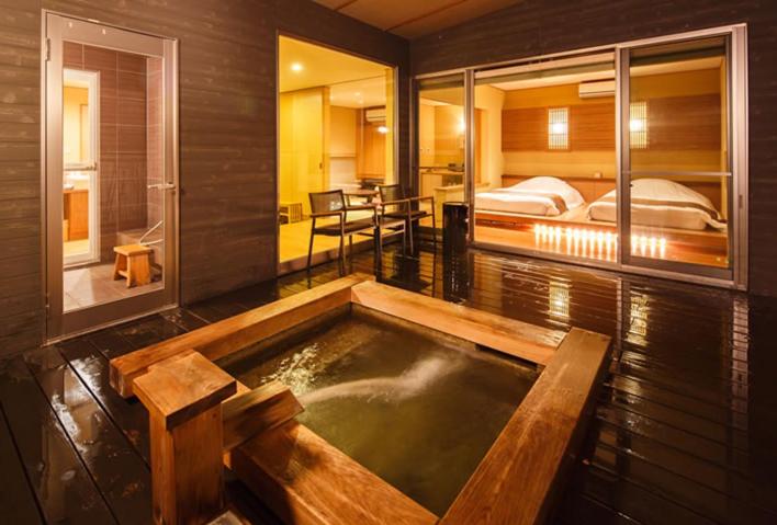 Room with Tatami Area and Open-Air Bath - Annex - Hiiragi photo 2