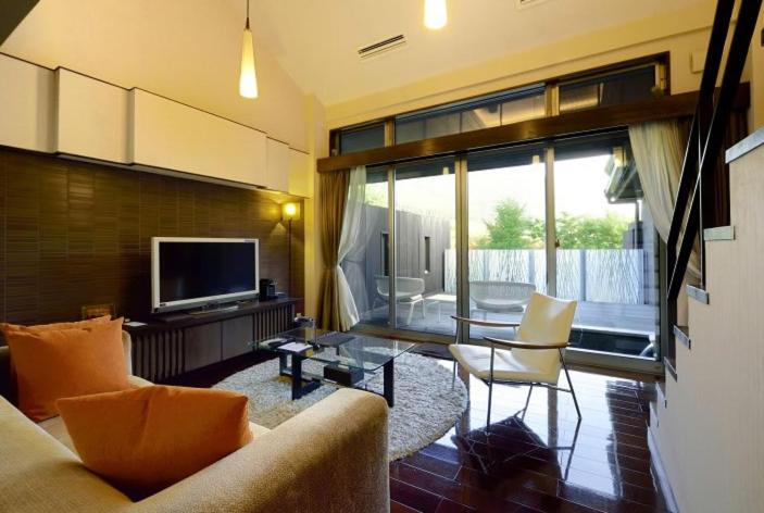Suite Japanese Western Room with Open-Air Bath - Rin photo 3