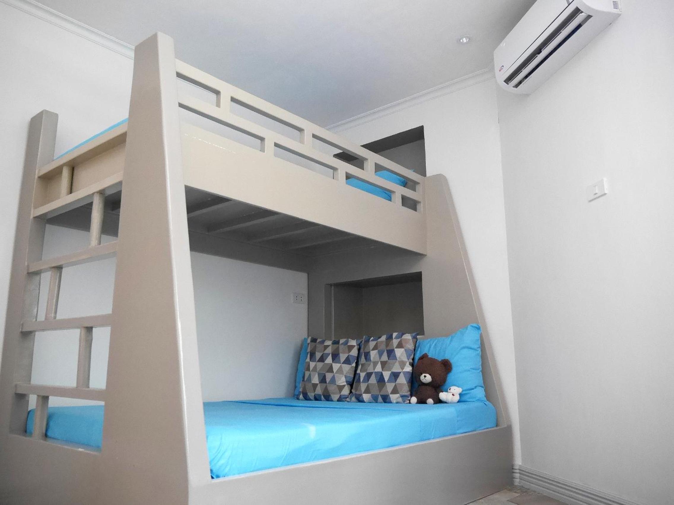 Two-Bedroom Apartment photo 2