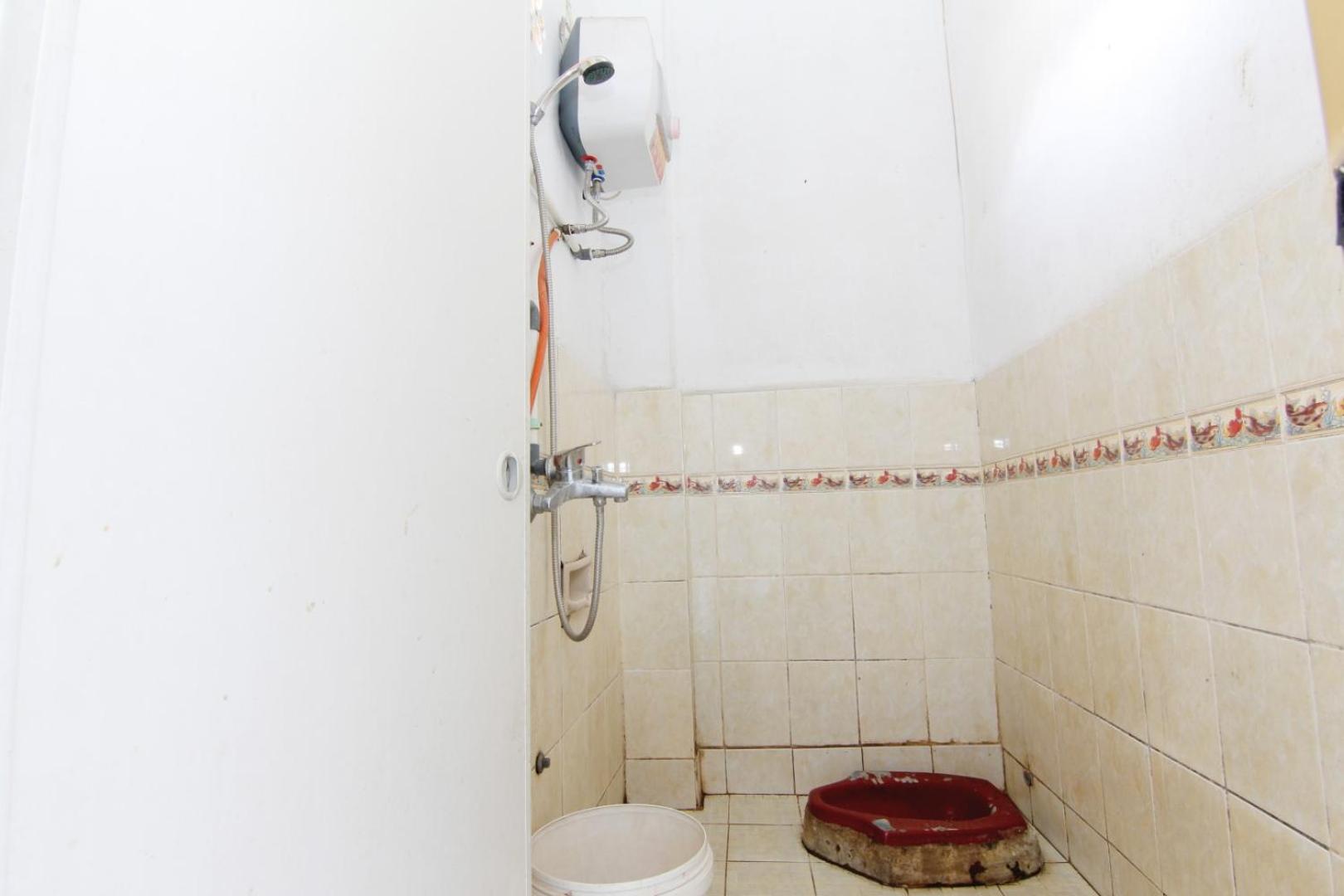 Standard Double Room - Photo 8