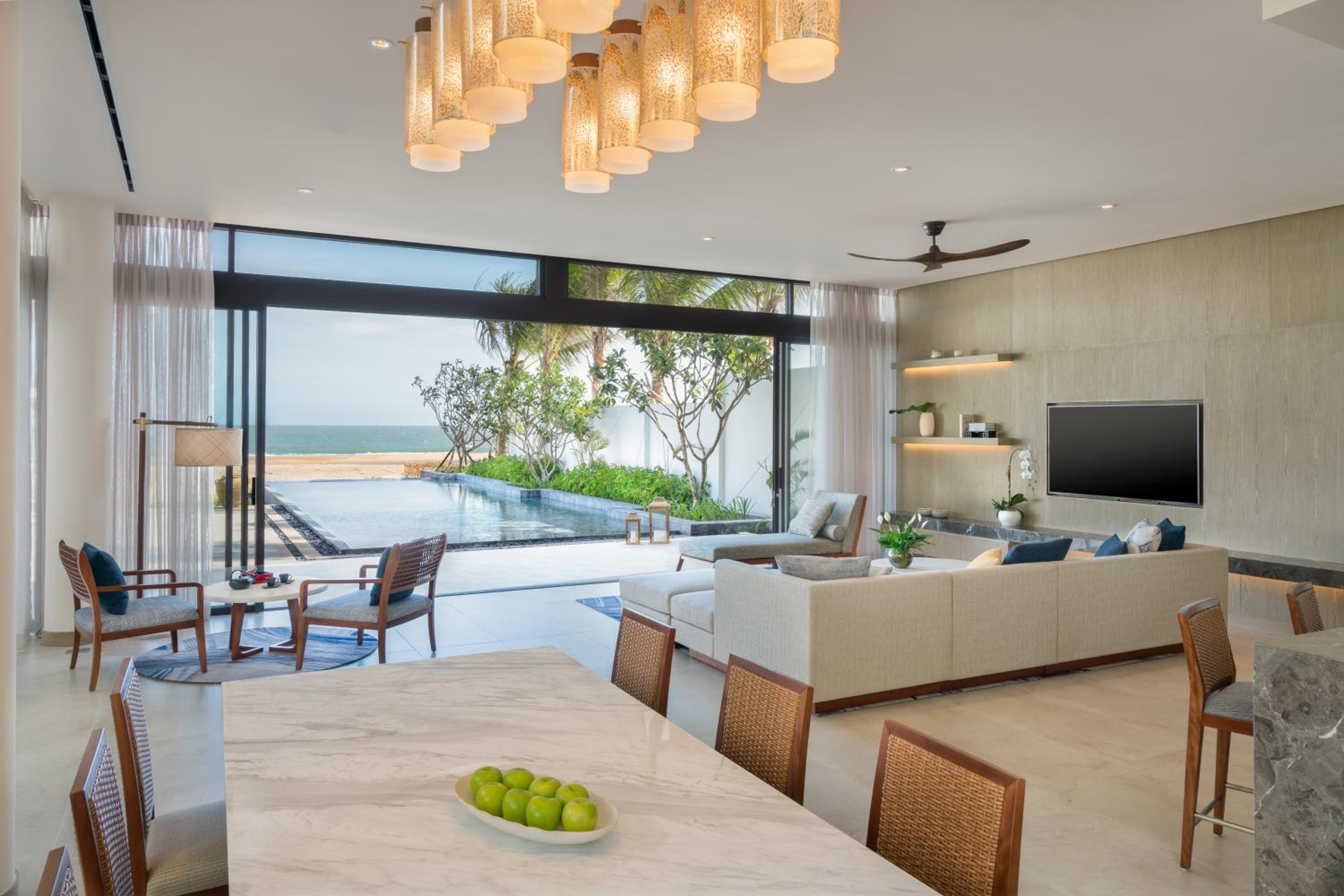 The Level 4-Bedroom Beachfront Pool Villa with Lounge benefits