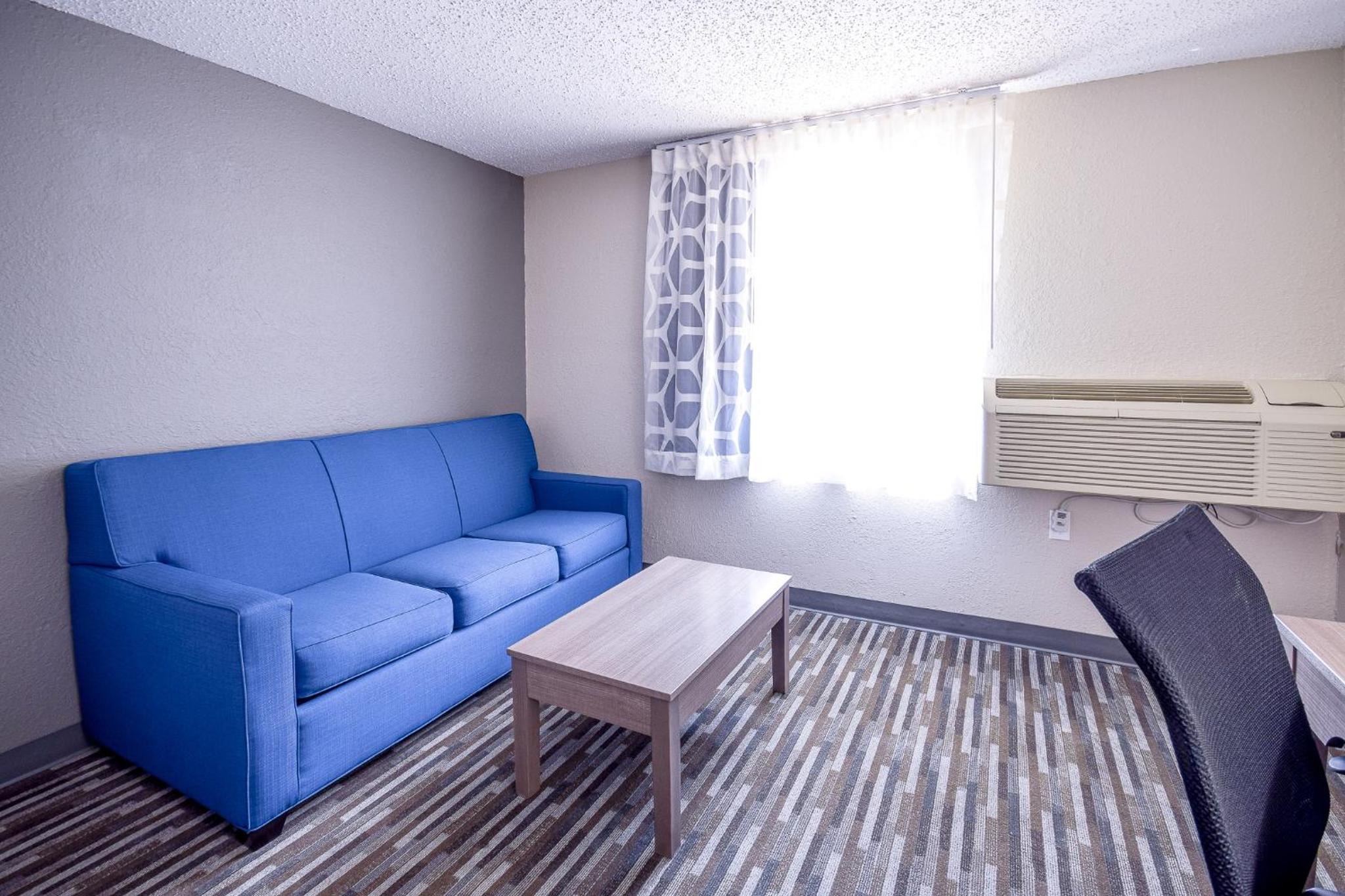 Studio Suite with Two Queen Beds - Non-Smoking photo 3