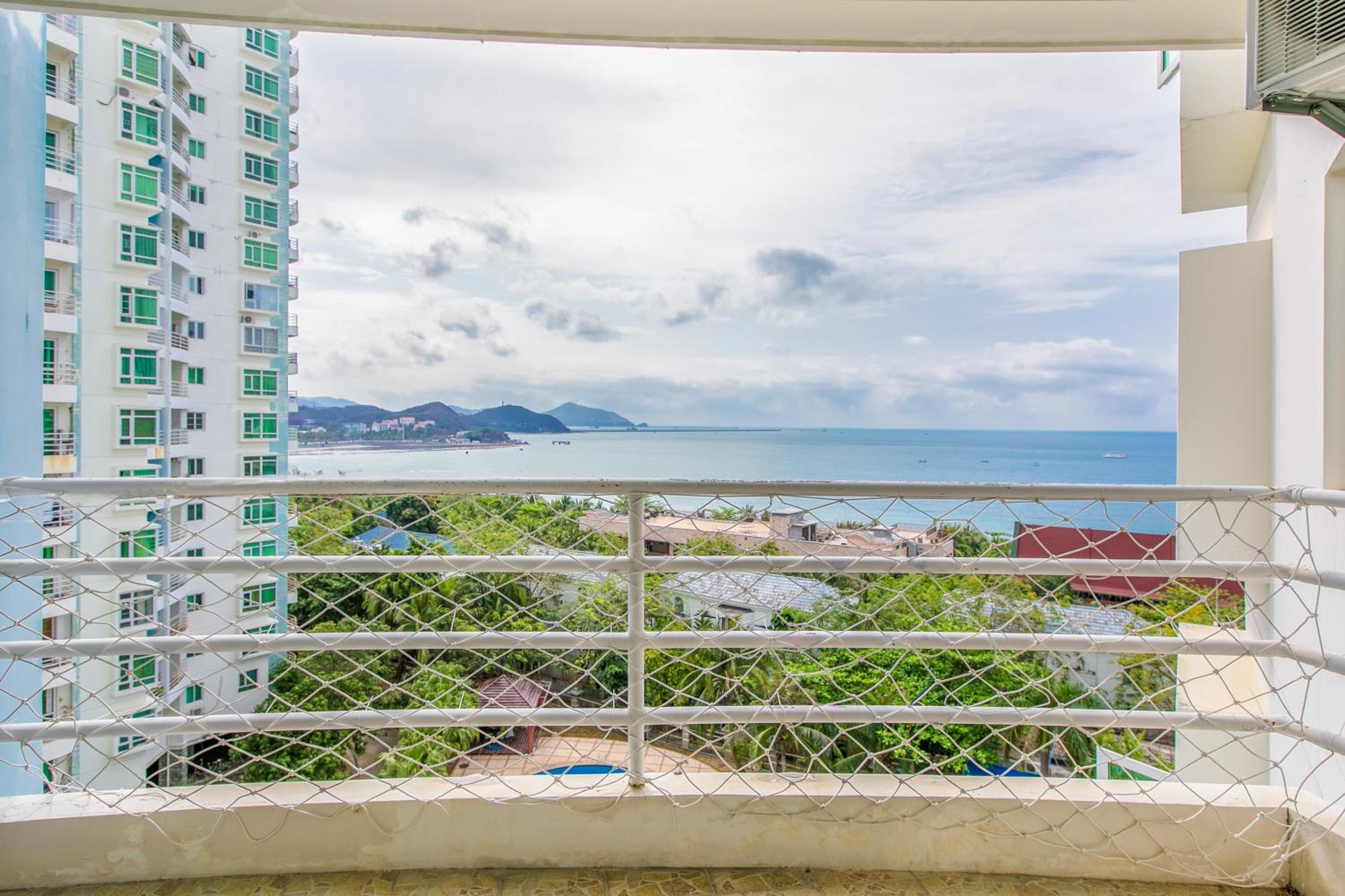 Apartment with Sea View - Photo 17