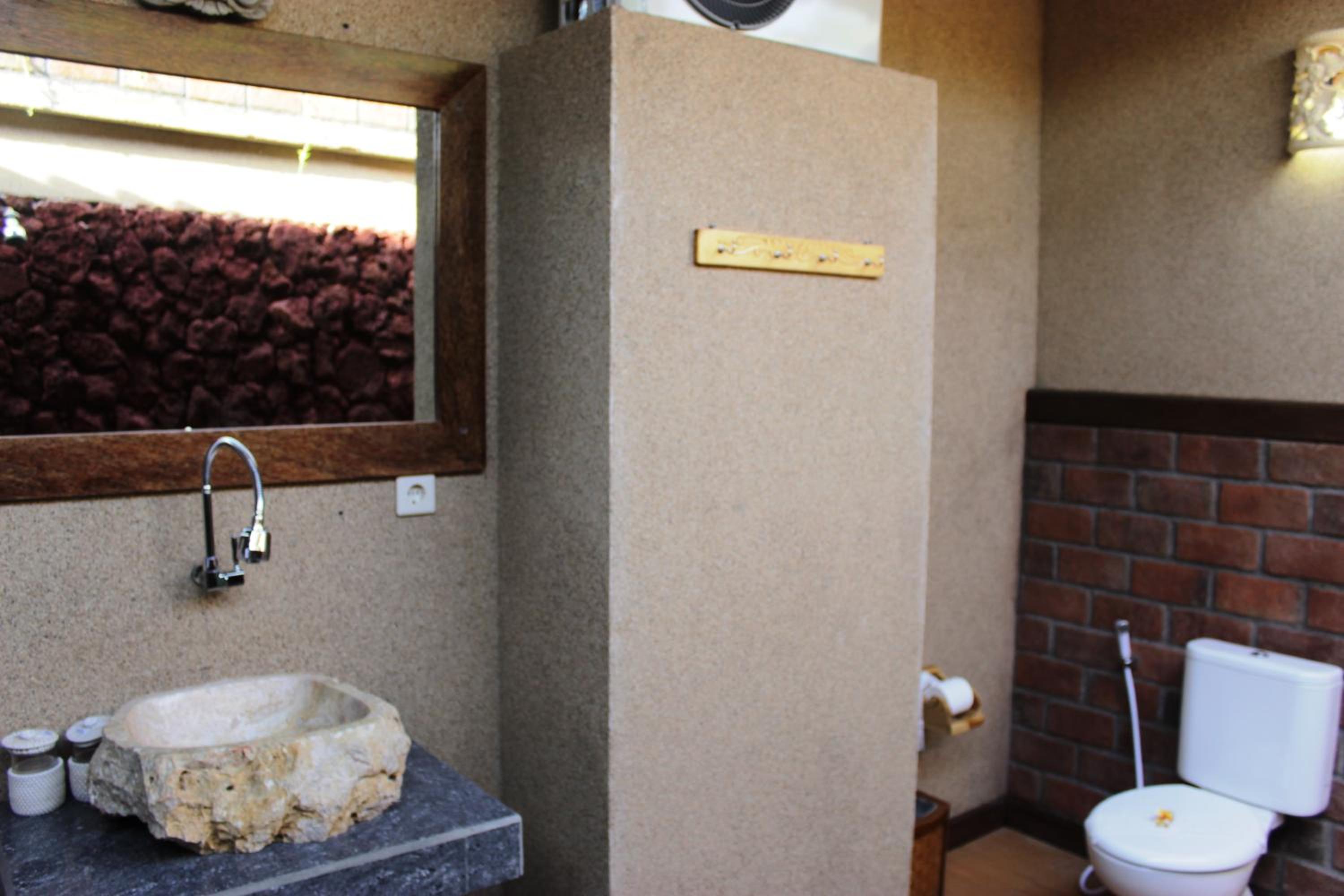 Deluxe Double or Twin Room - Photo 16