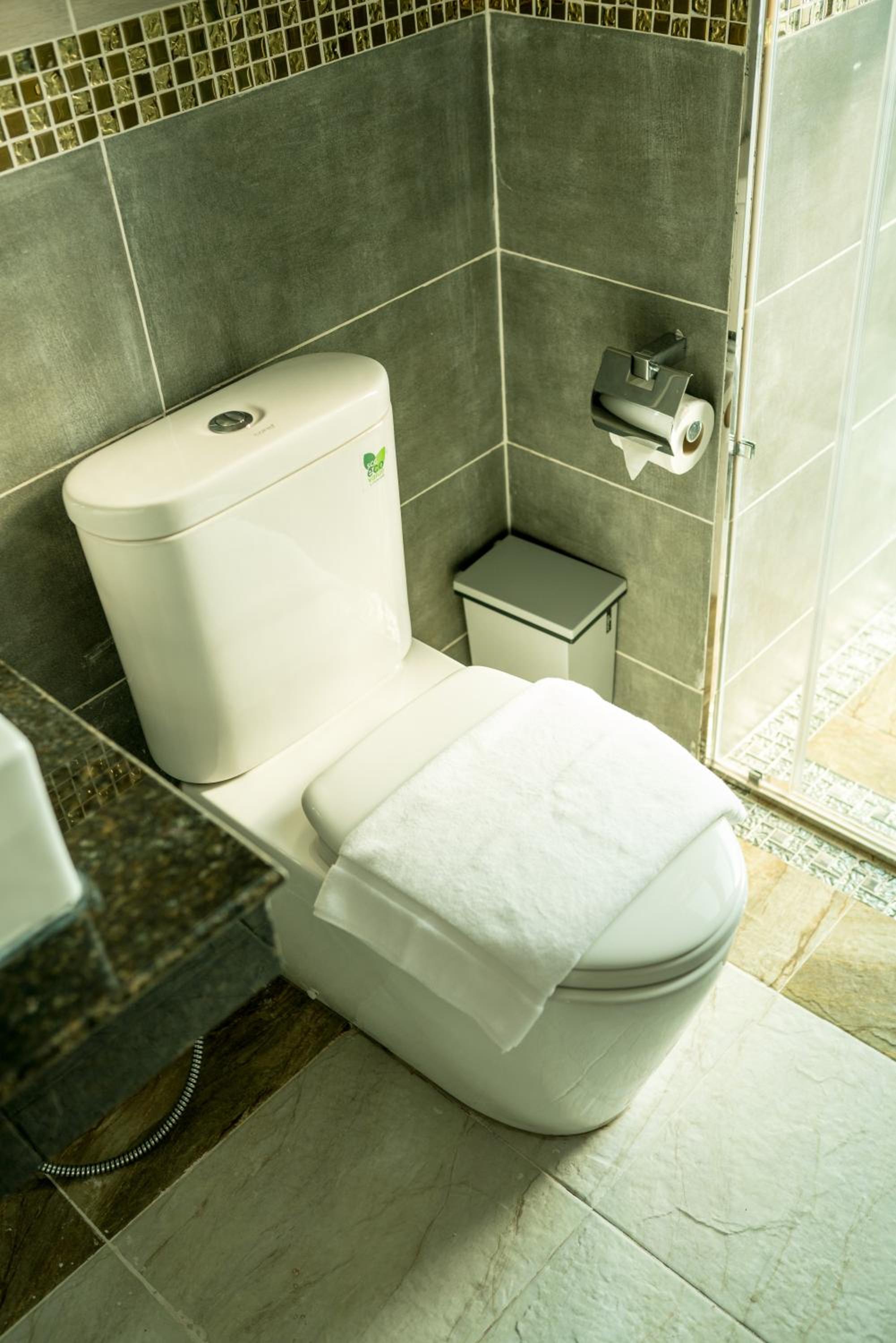 Basic Residence - Photo 2