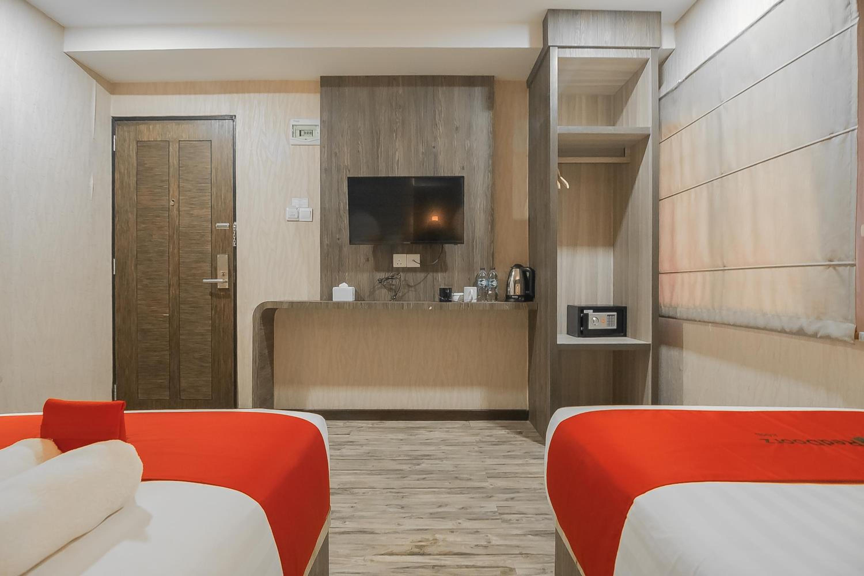 Superior Twin Room - Photo 1
