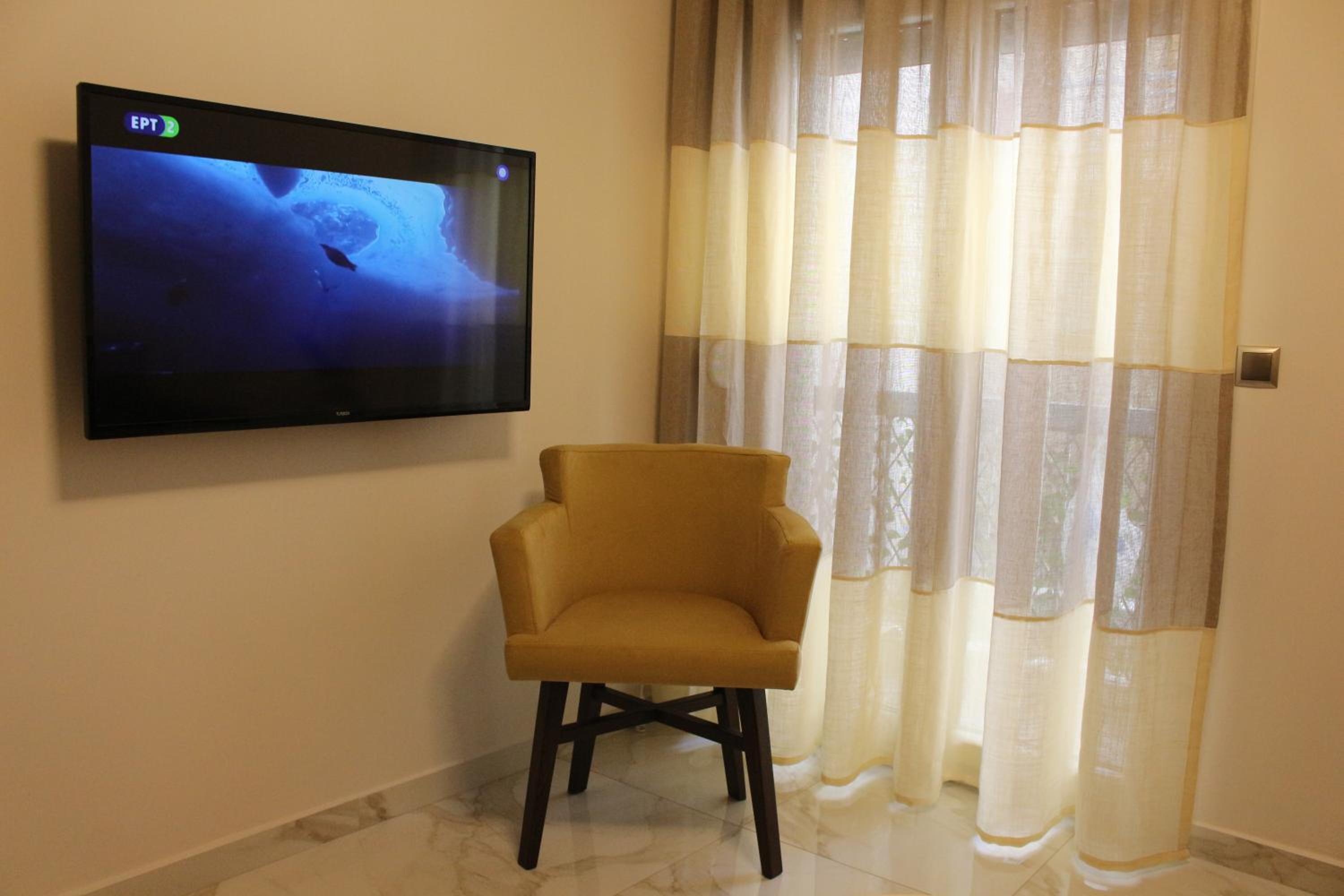 One-Bedroom Apartment - Photo 13