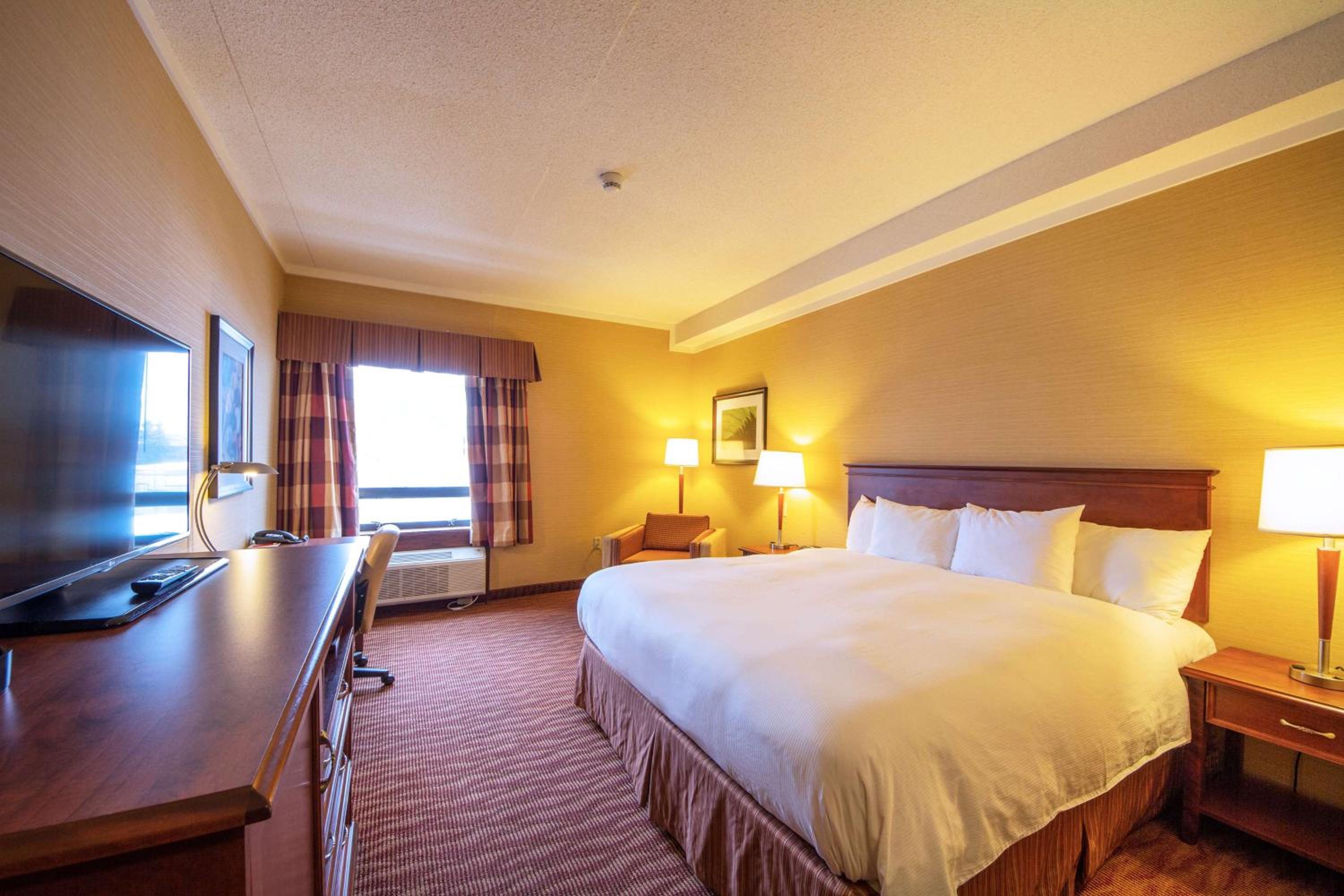 King Room - Non-Smoking - Photo 1