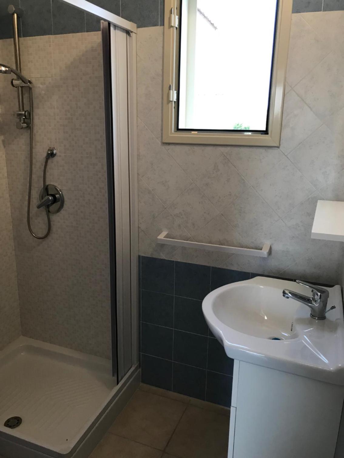 Twin Room - Photo 28