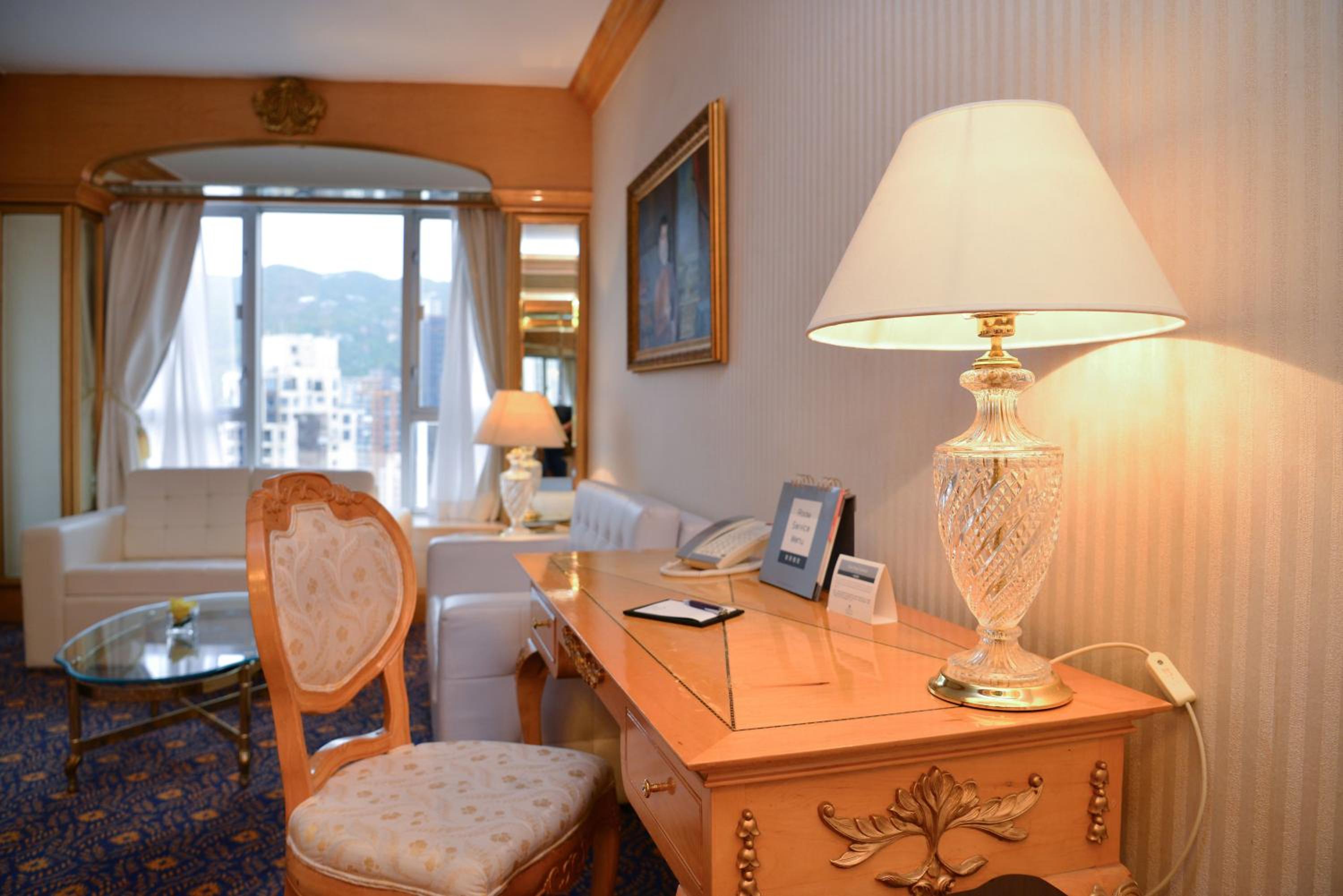 Deluxe Suite Deluxe Suite