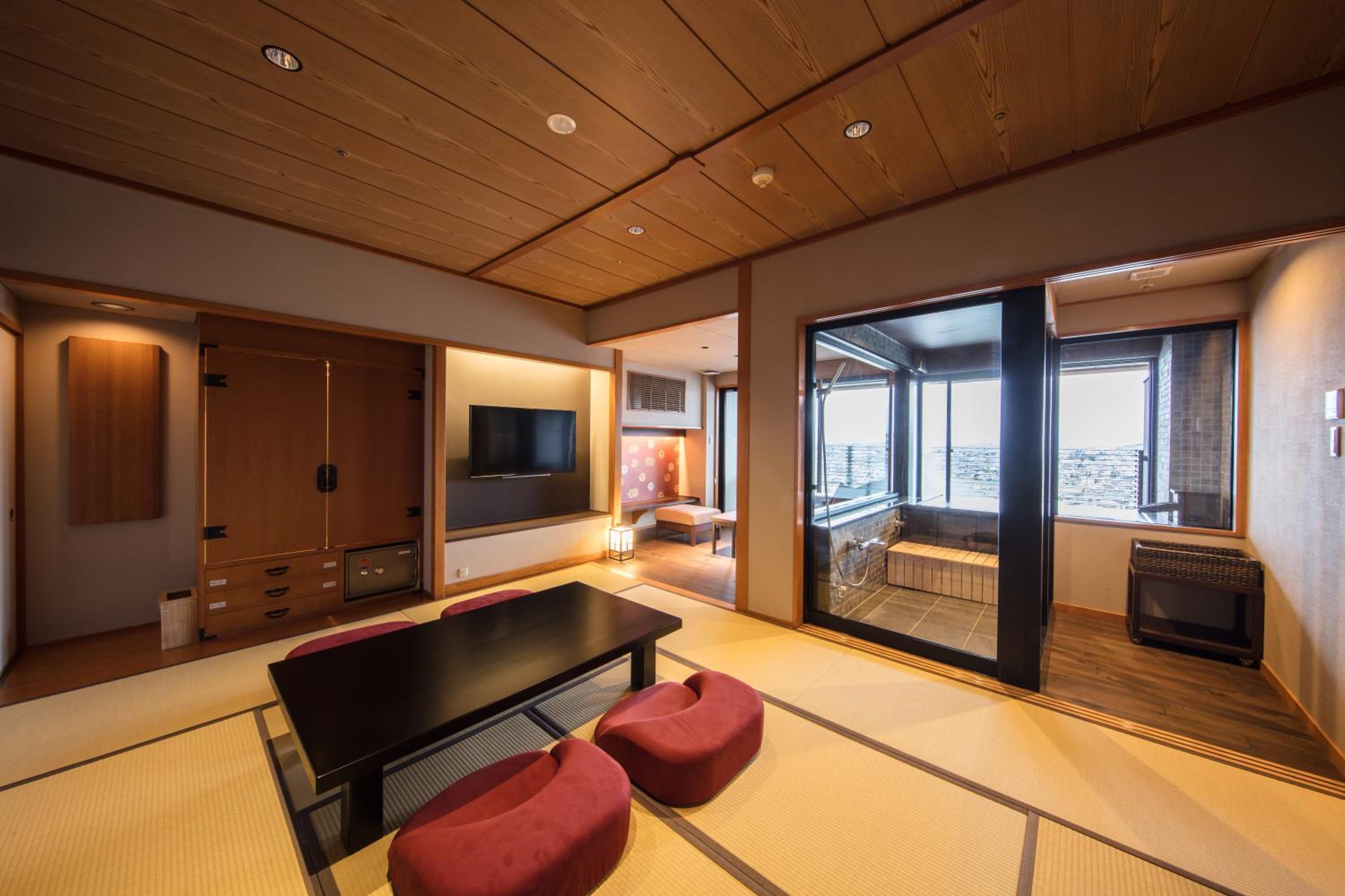 Japanese-Style Deluxe Room with Shower