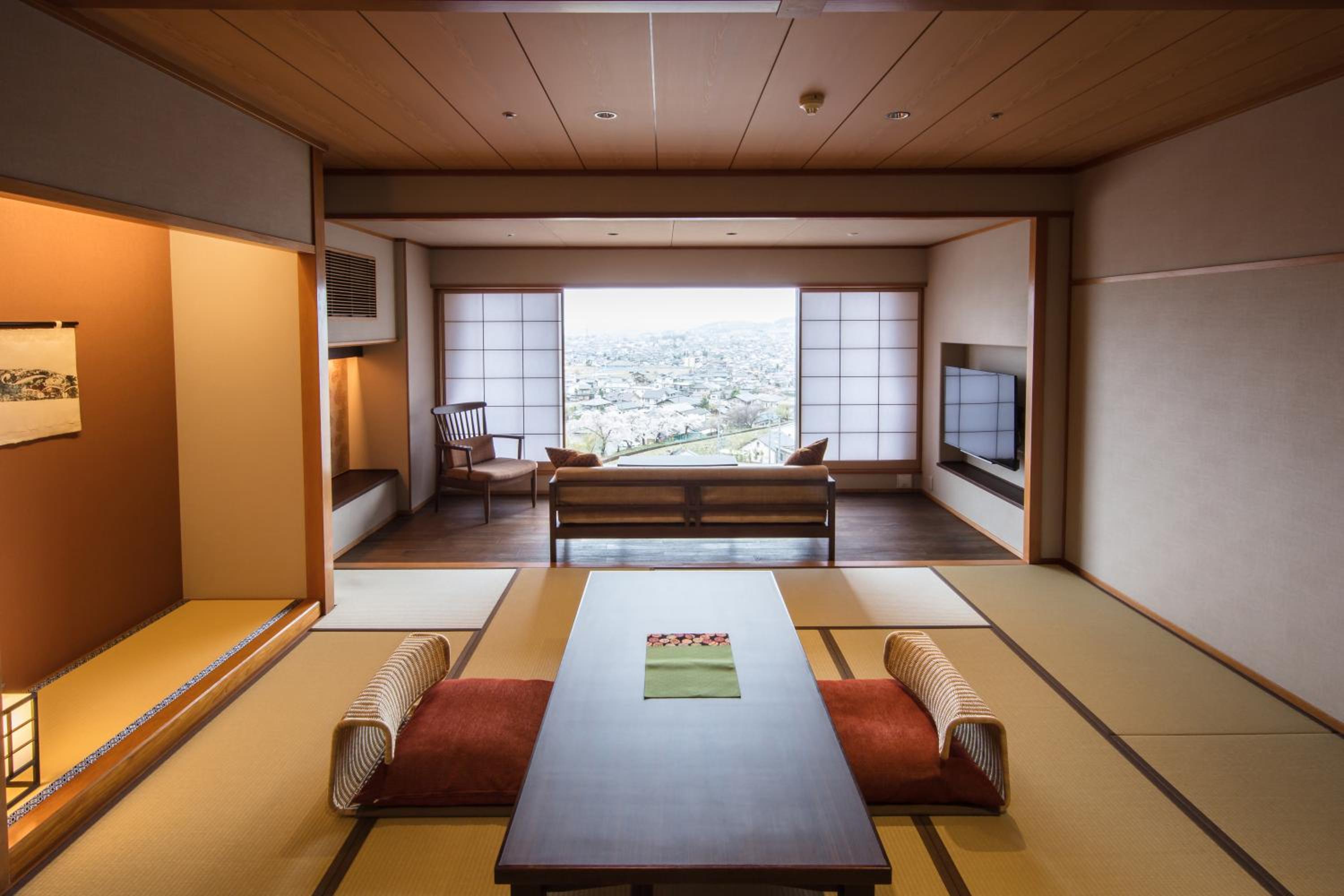 Japanese-Style Room with Mist sauna