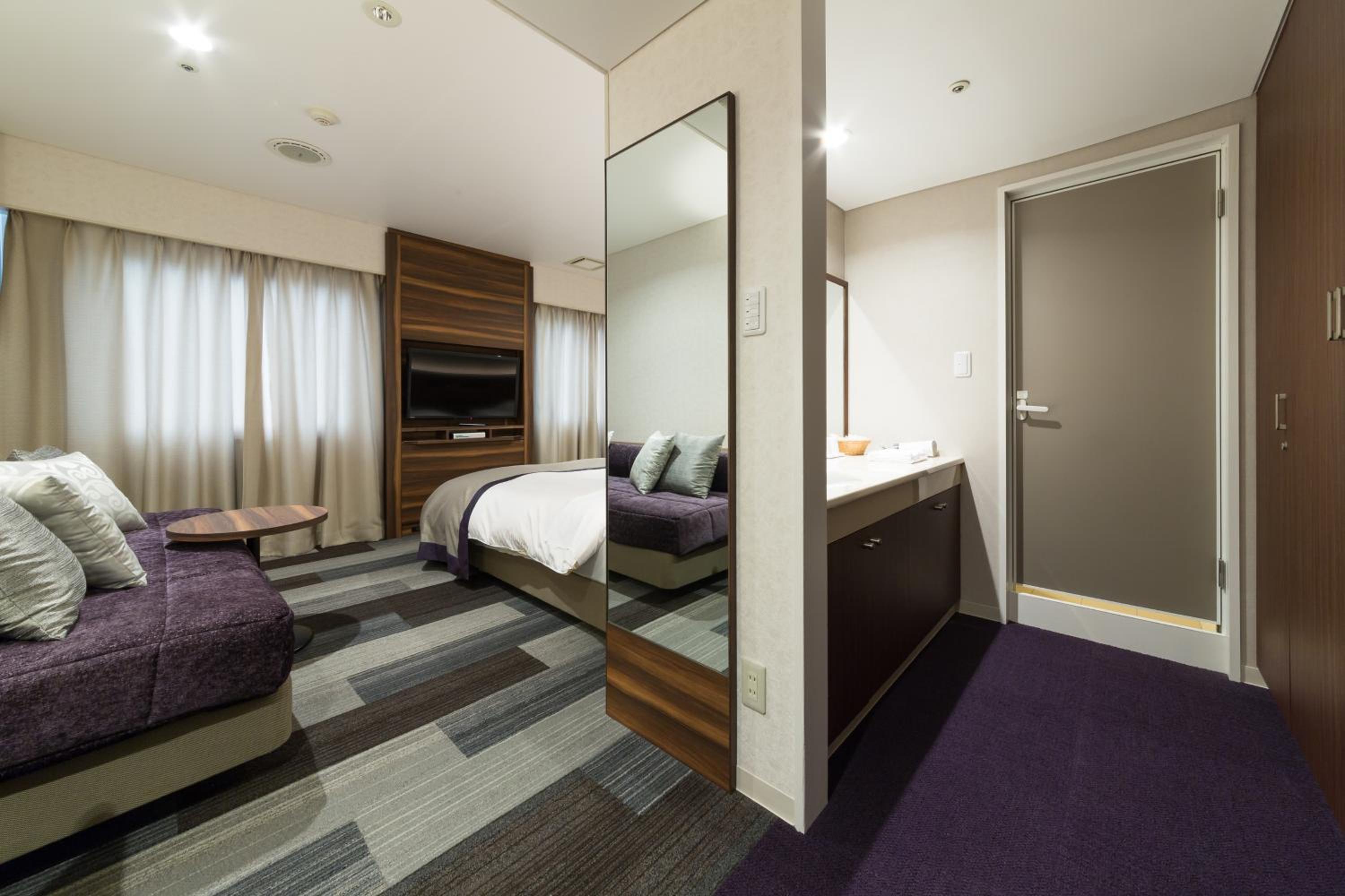 Twin Room - Non-Smoking - Photo 8