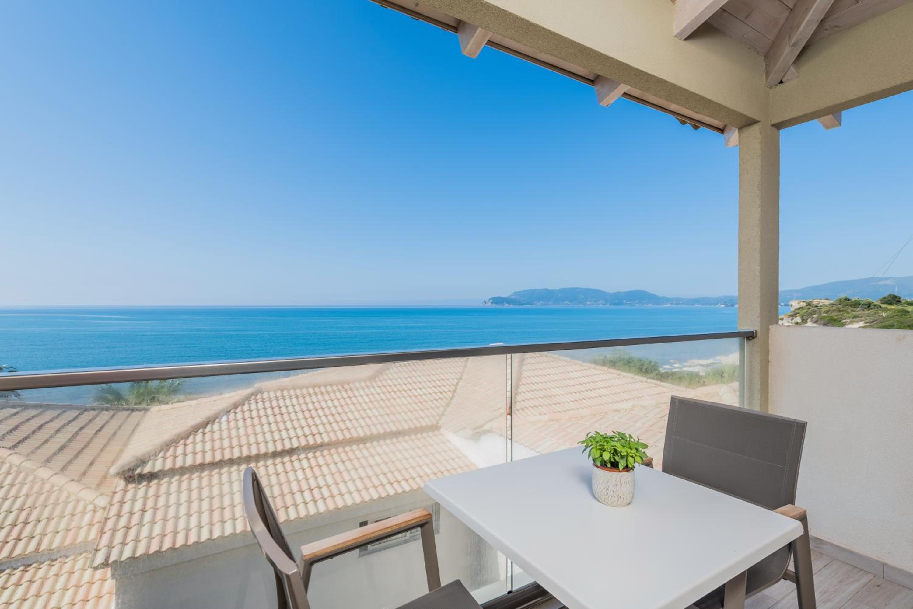 Superior Double or Twin Room with Sea View photo 3