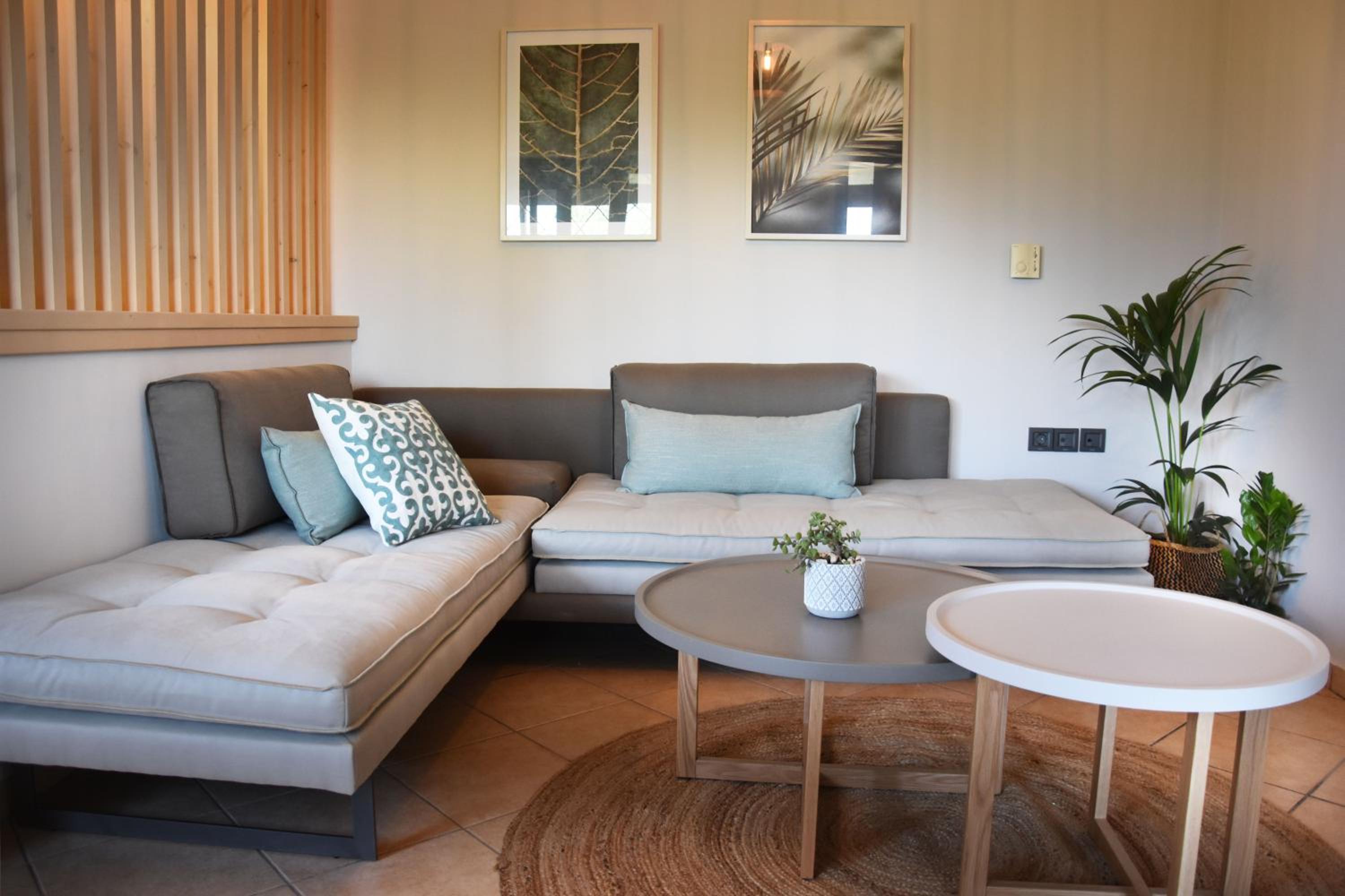 Two-Bedroom Villa - Photo 9
