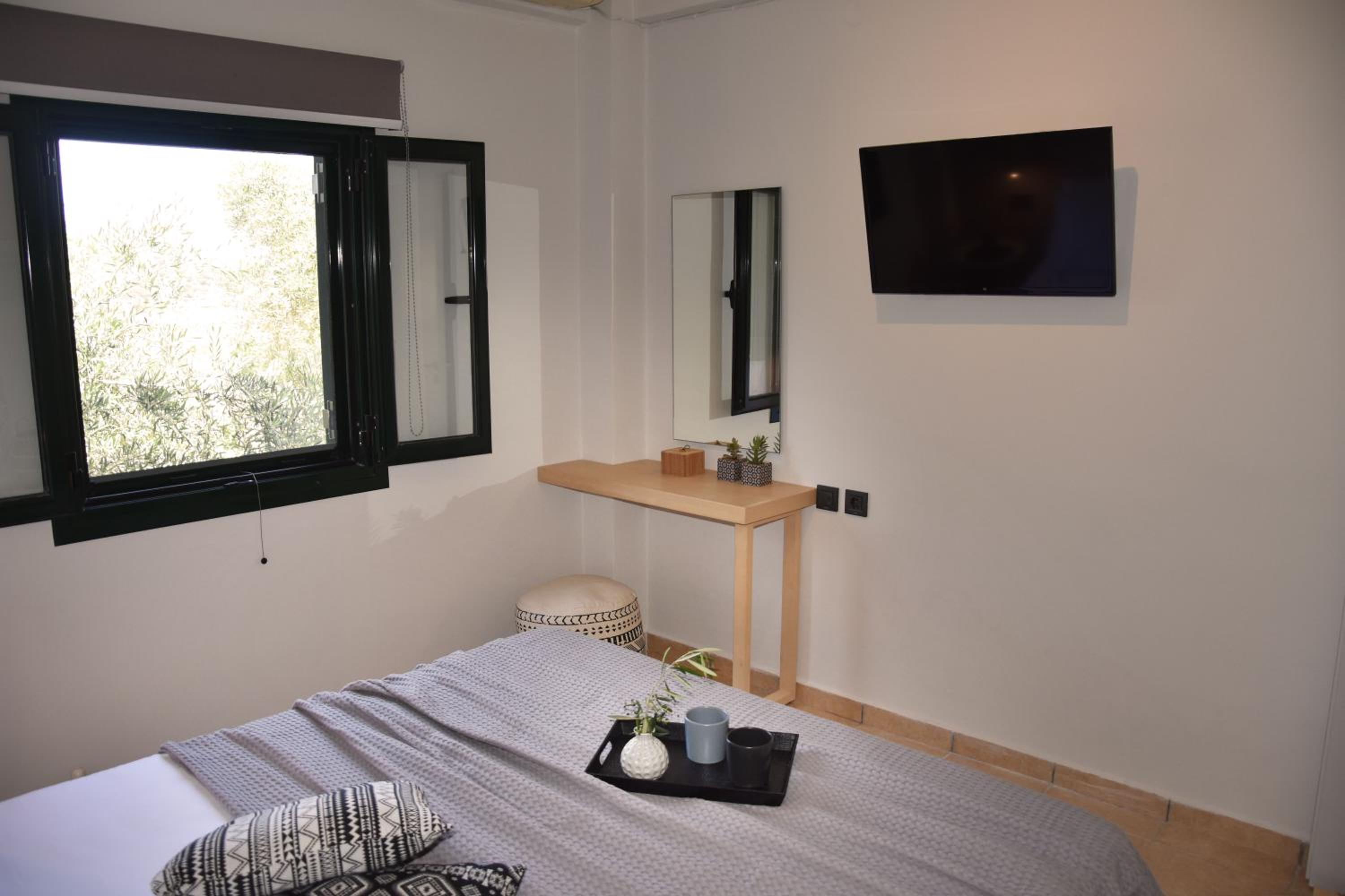 Two-Bedroom Villa - Photo 12