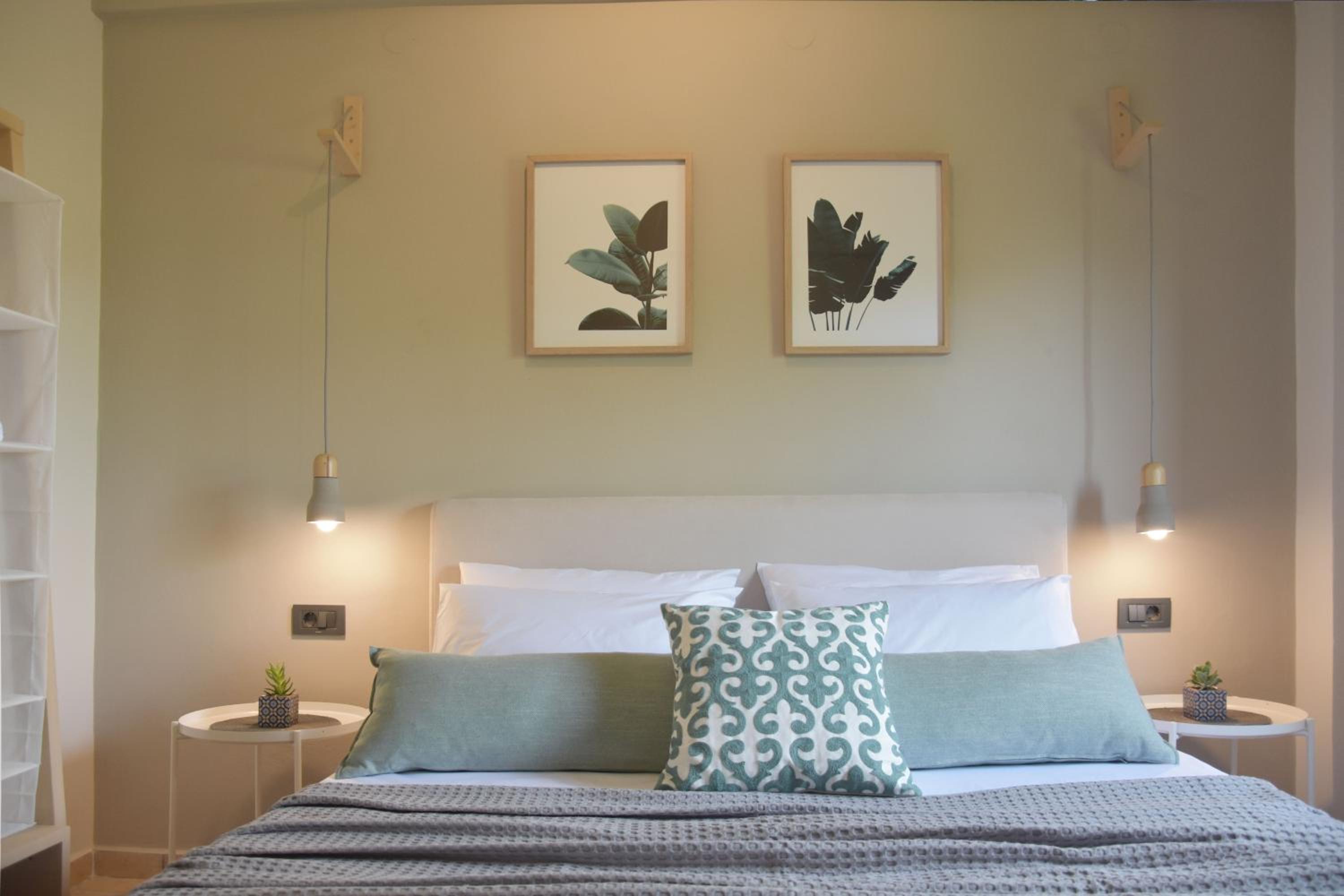 Two-Bedroom Villa - Photo 13