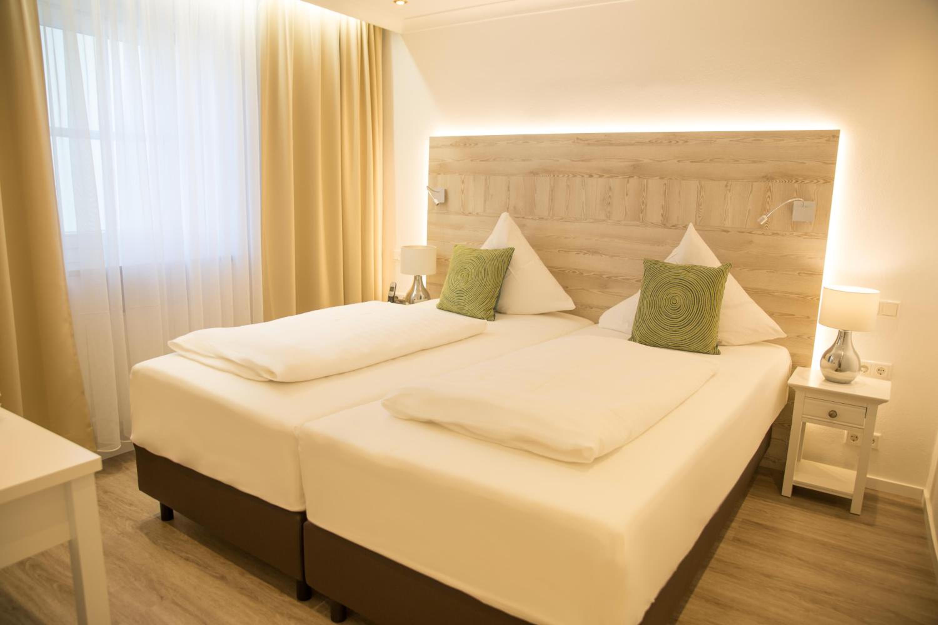 Junior Suite with Inner Courtyard View - Photo 2