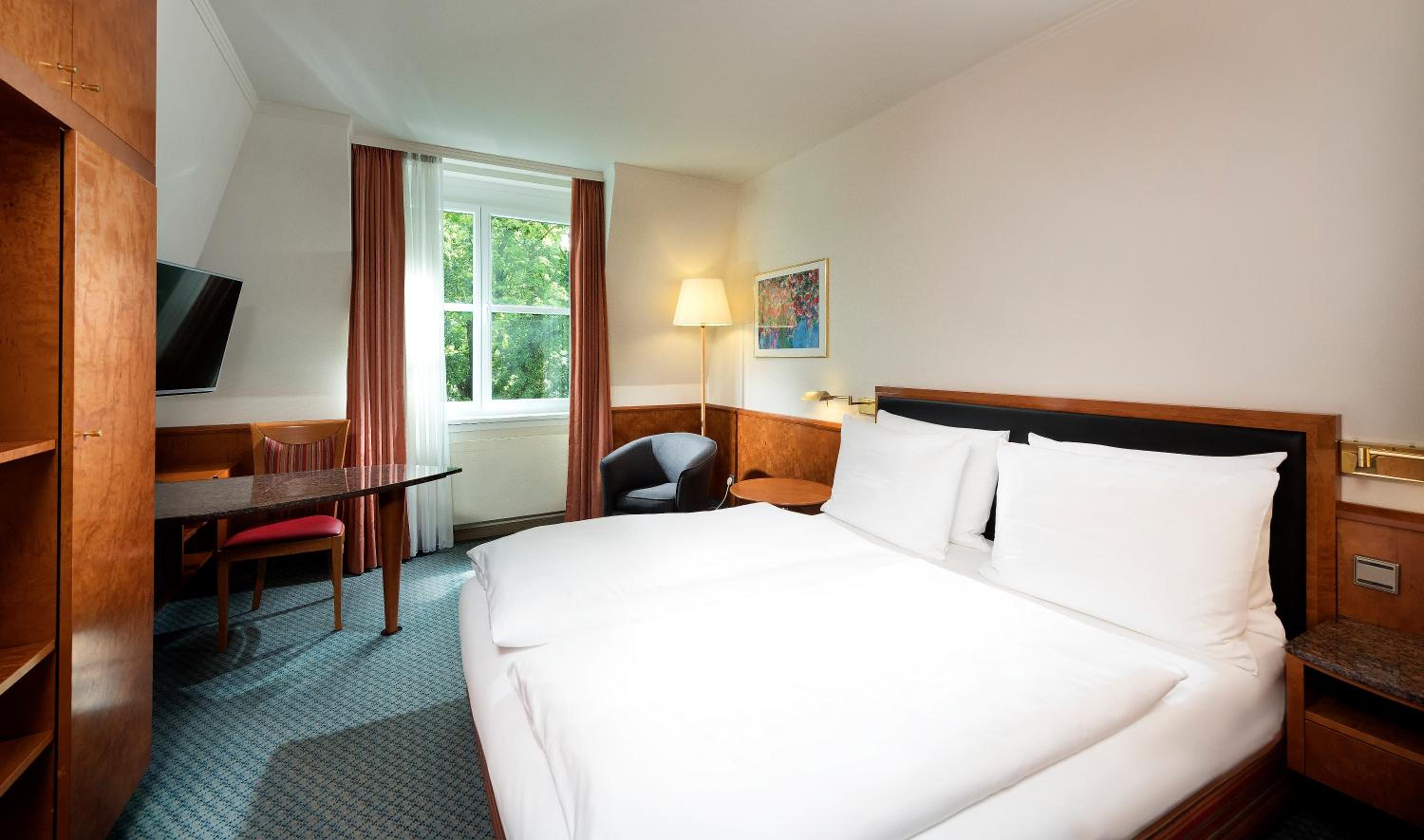 Standard Double Room - Photo 1