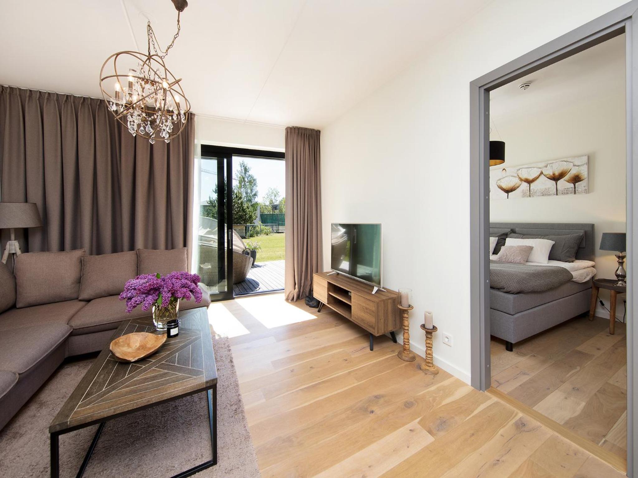 Apartment with Terrace - Photo 10