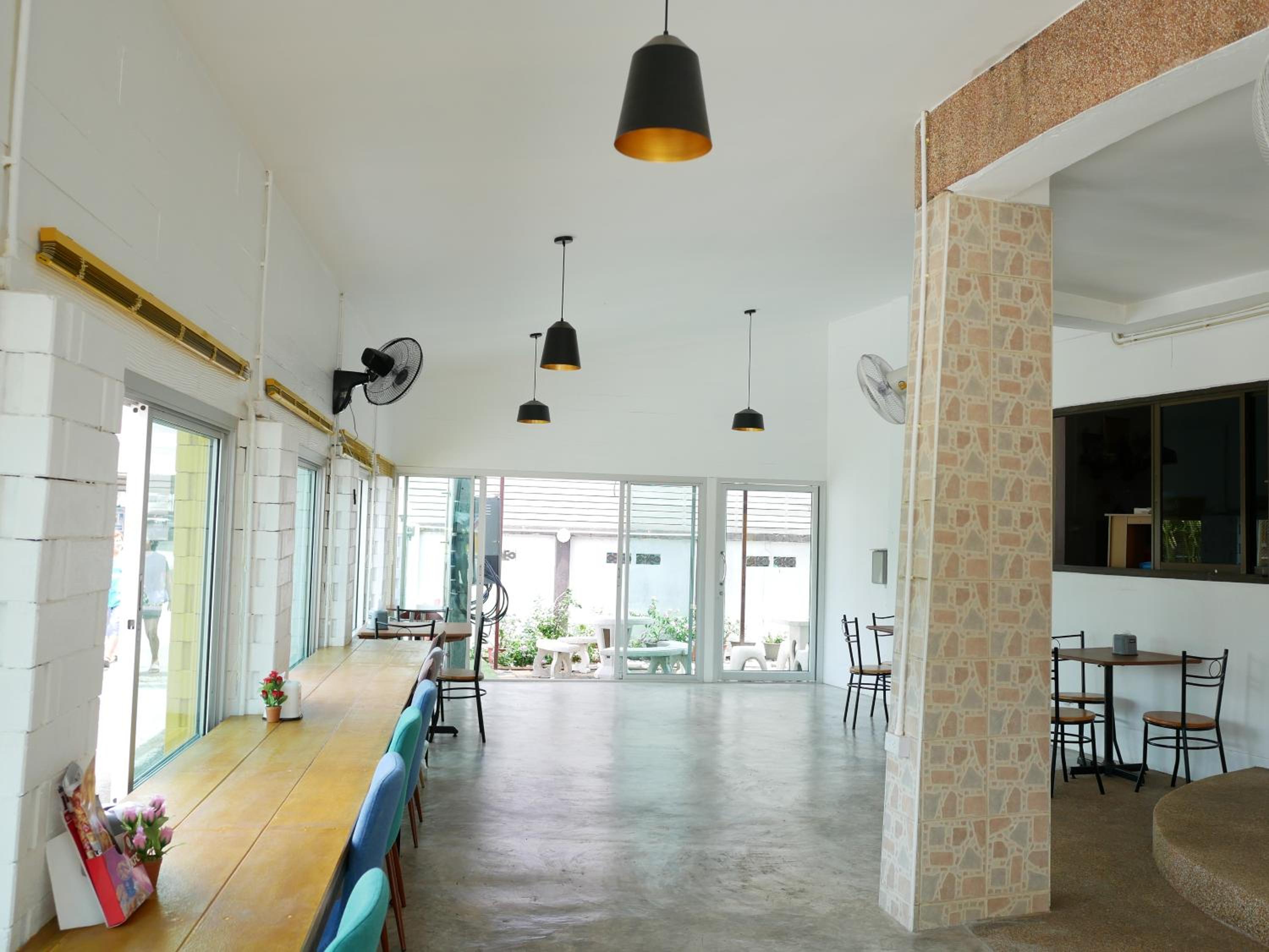 Apartment - Photo 4
