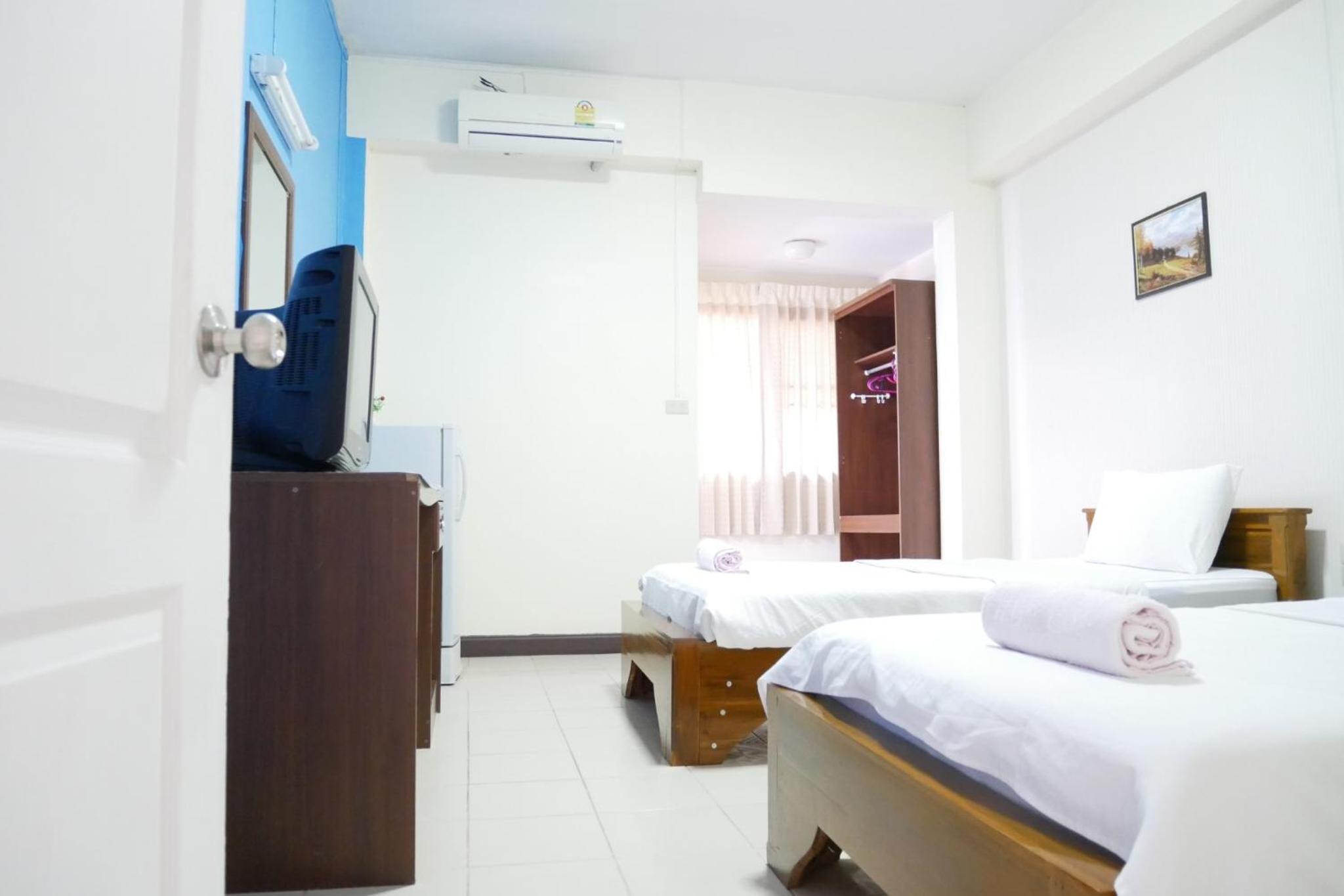 Apartment - Photo 2