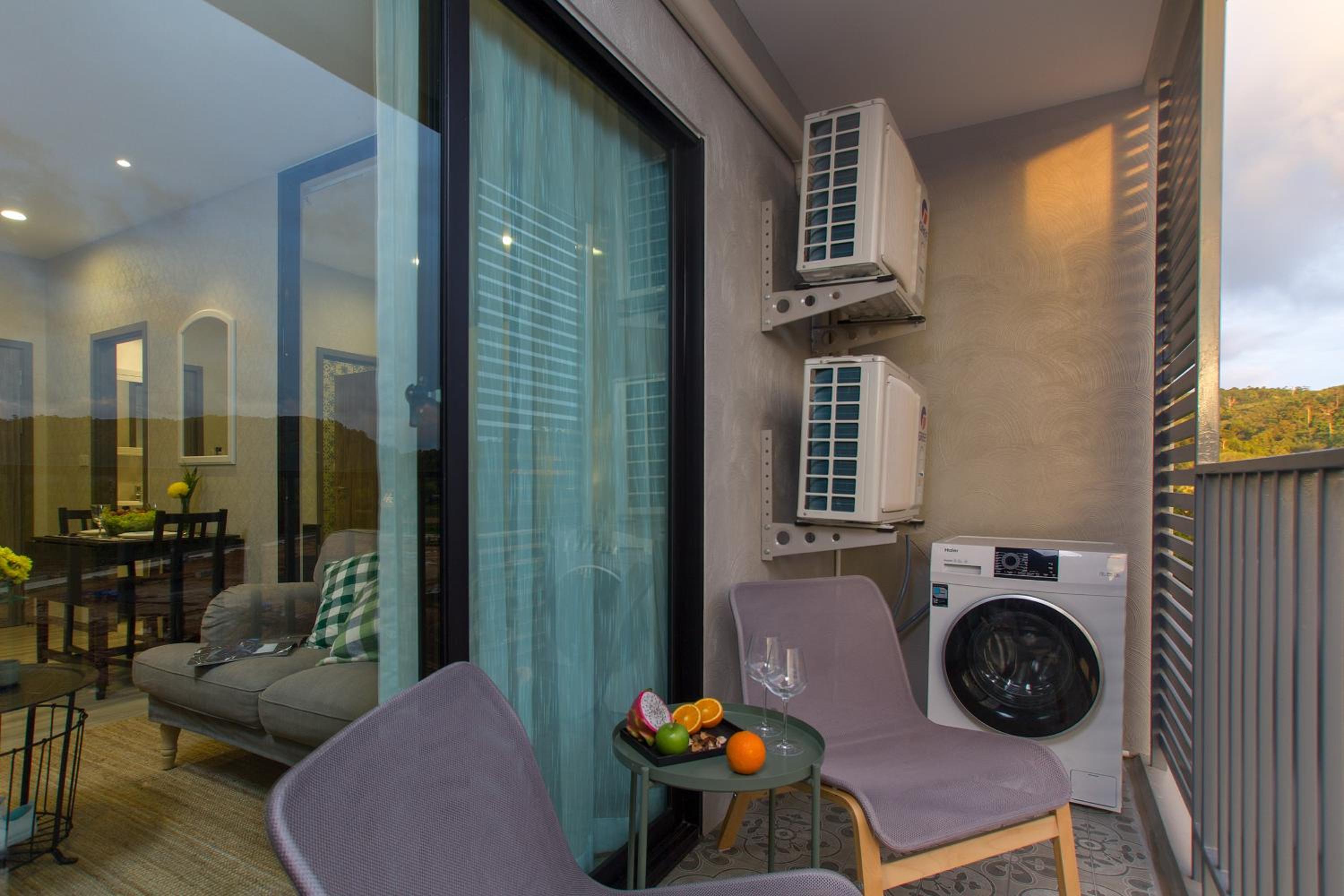 Apartment with Mountain View photo 3