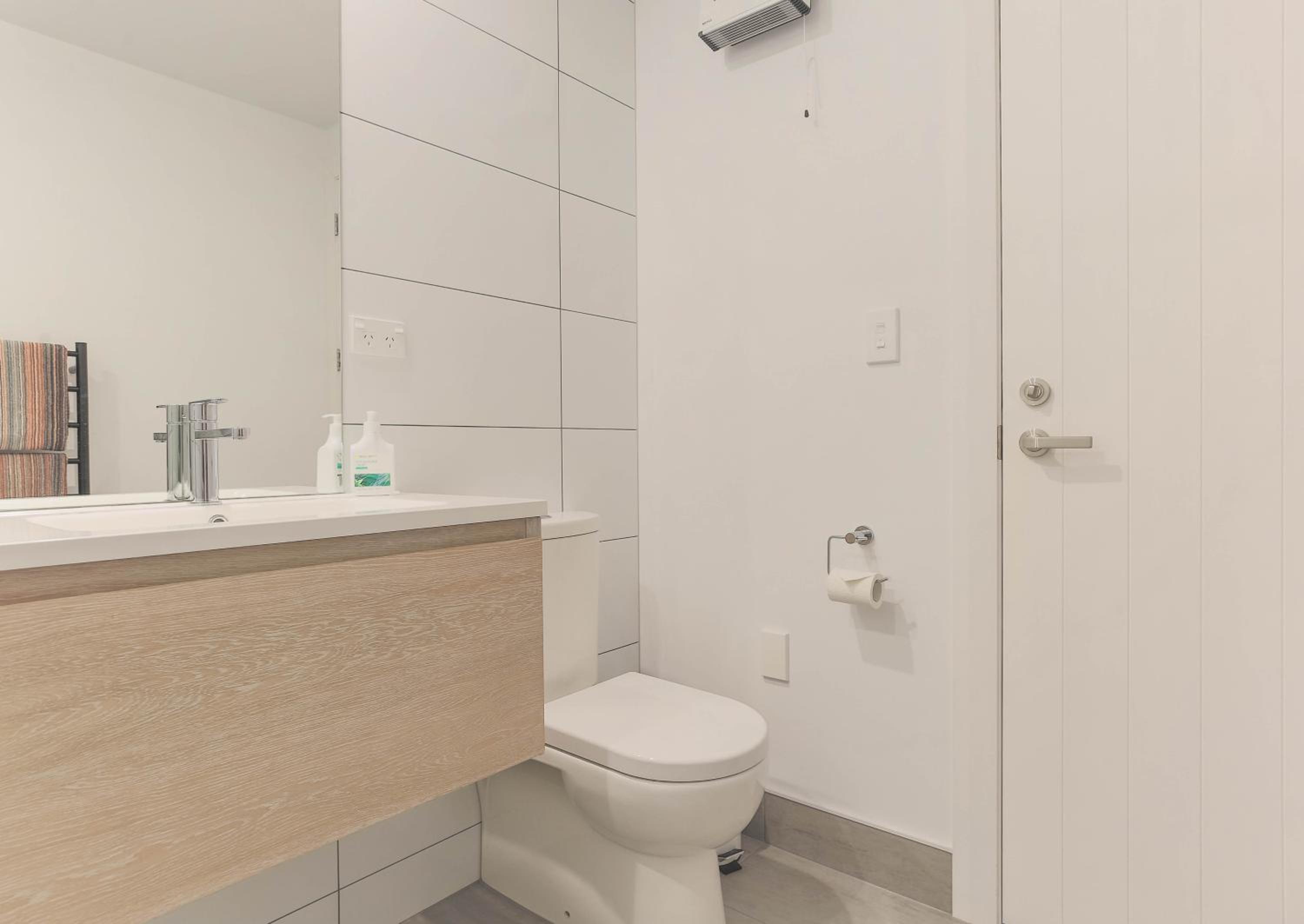 Studio Apartment - Photo 11