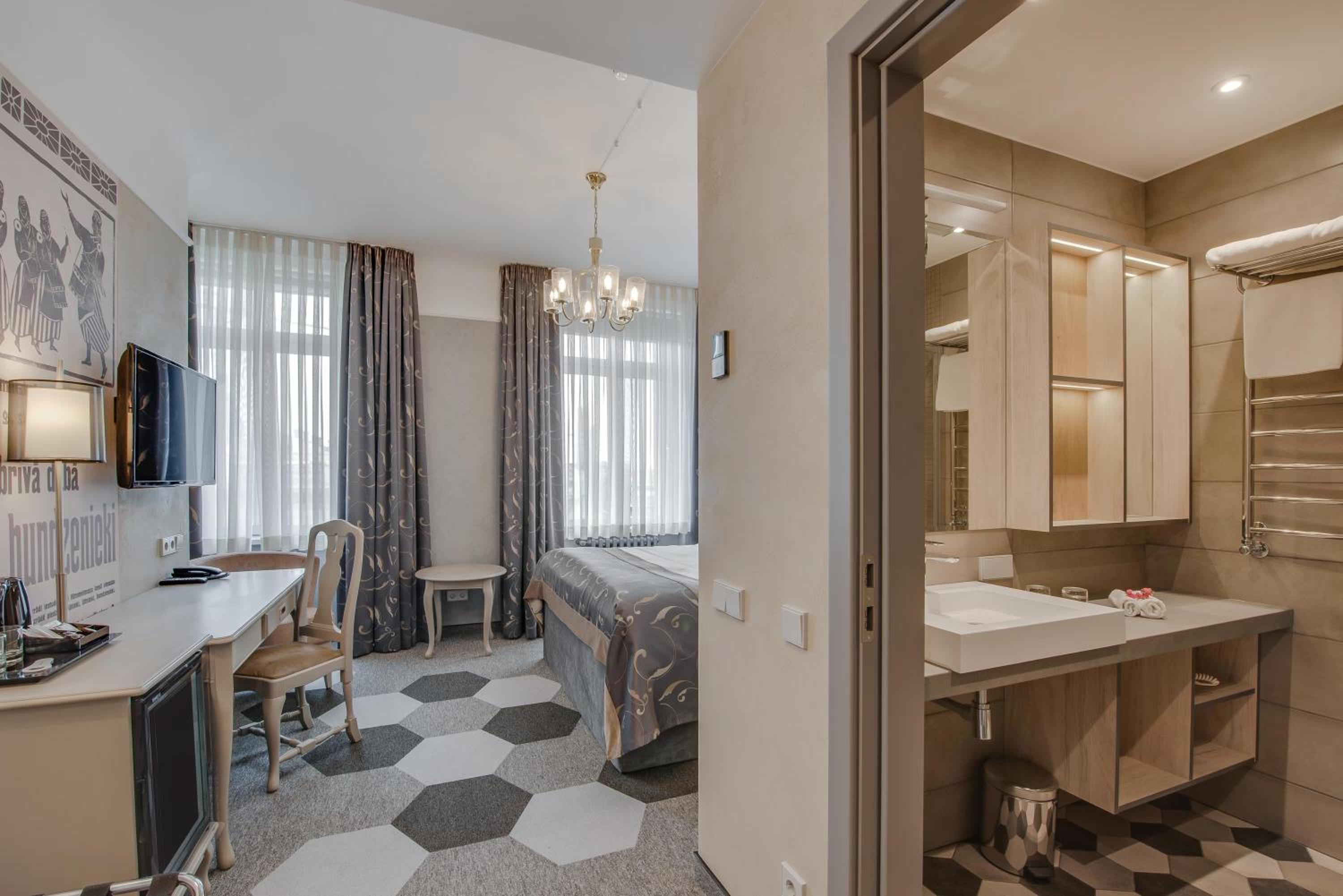 Standard Double Room - Photo 3