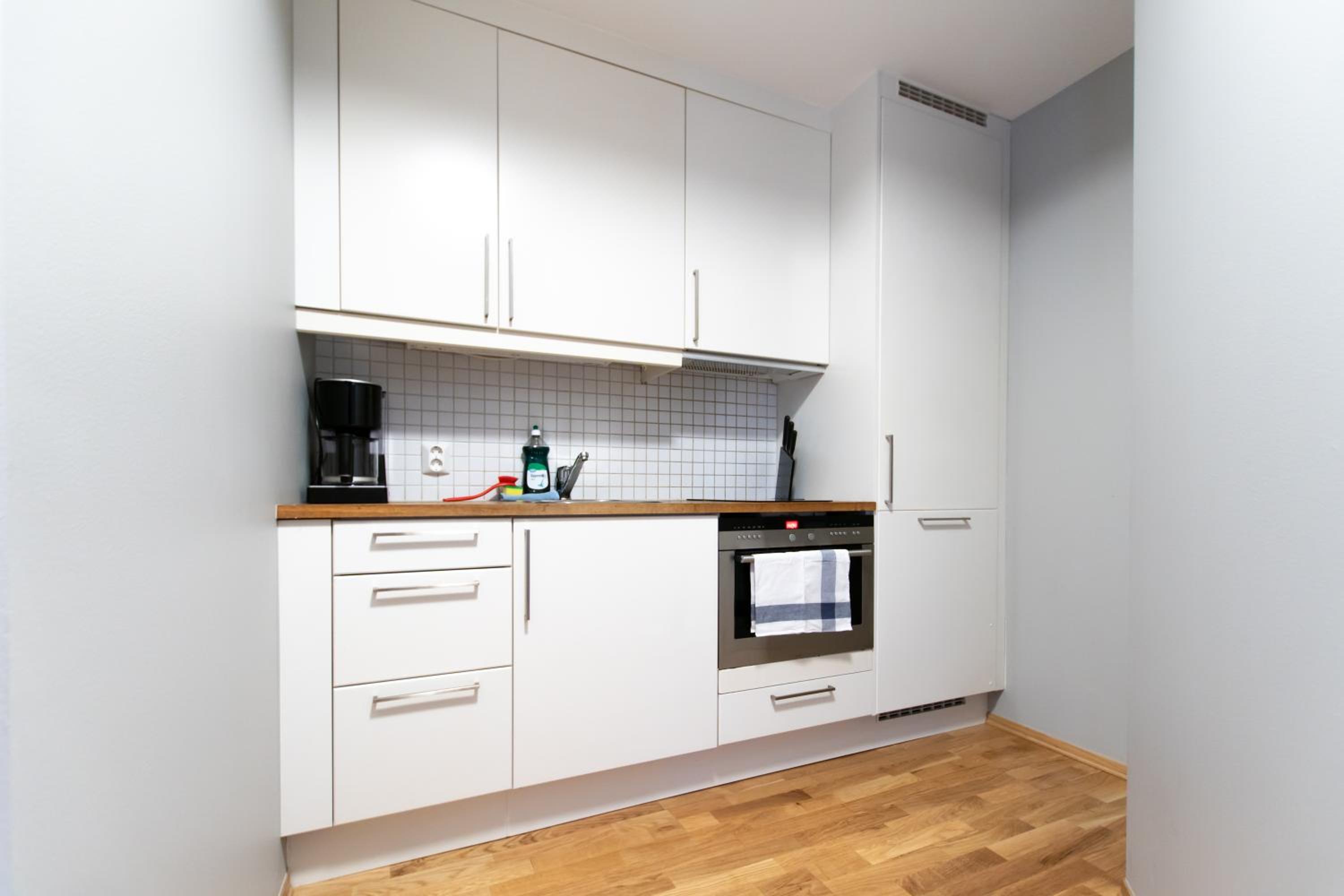 One-Bedroom Apartment - Photo 9
