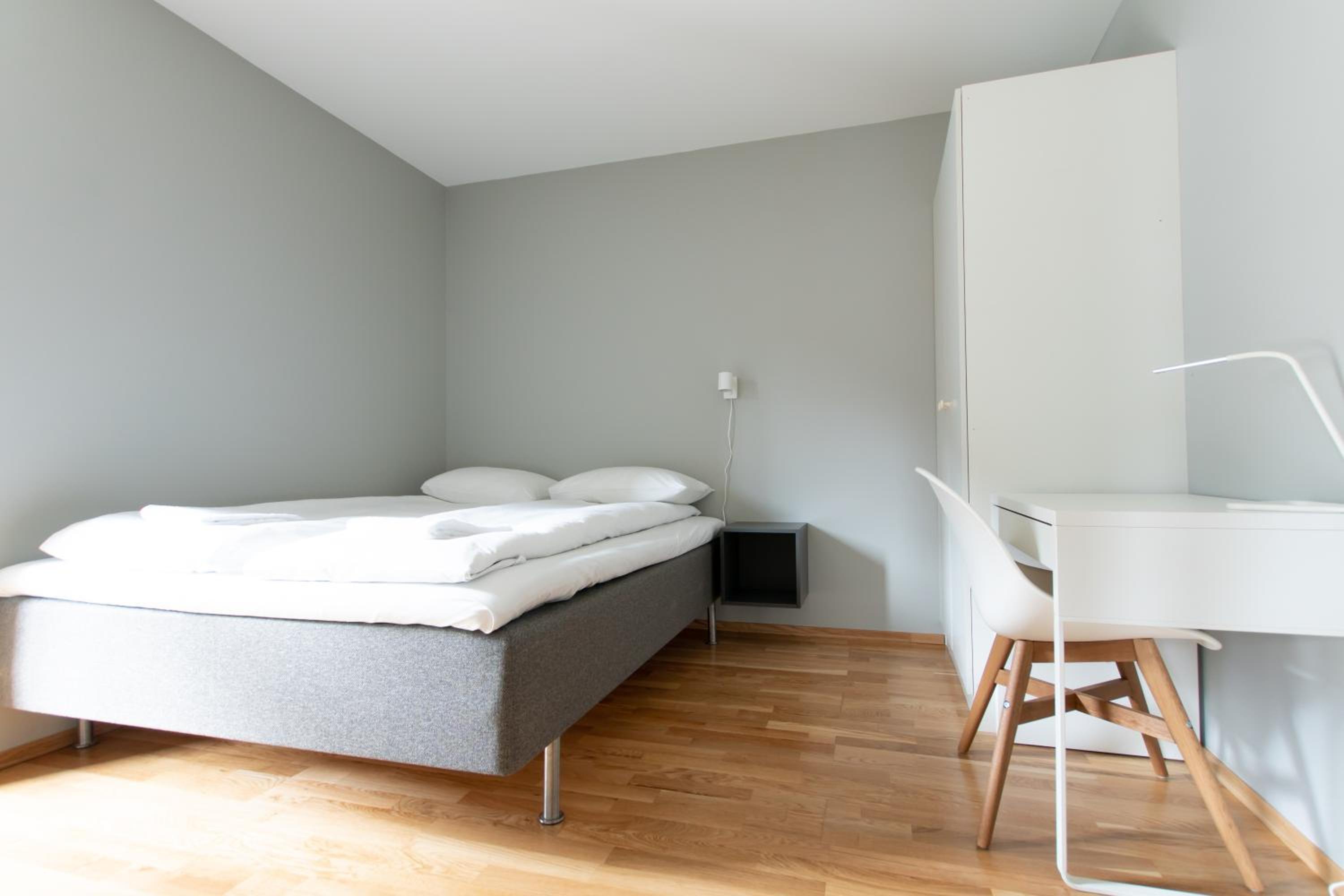 One-Bedroom Apartment - Photo 3