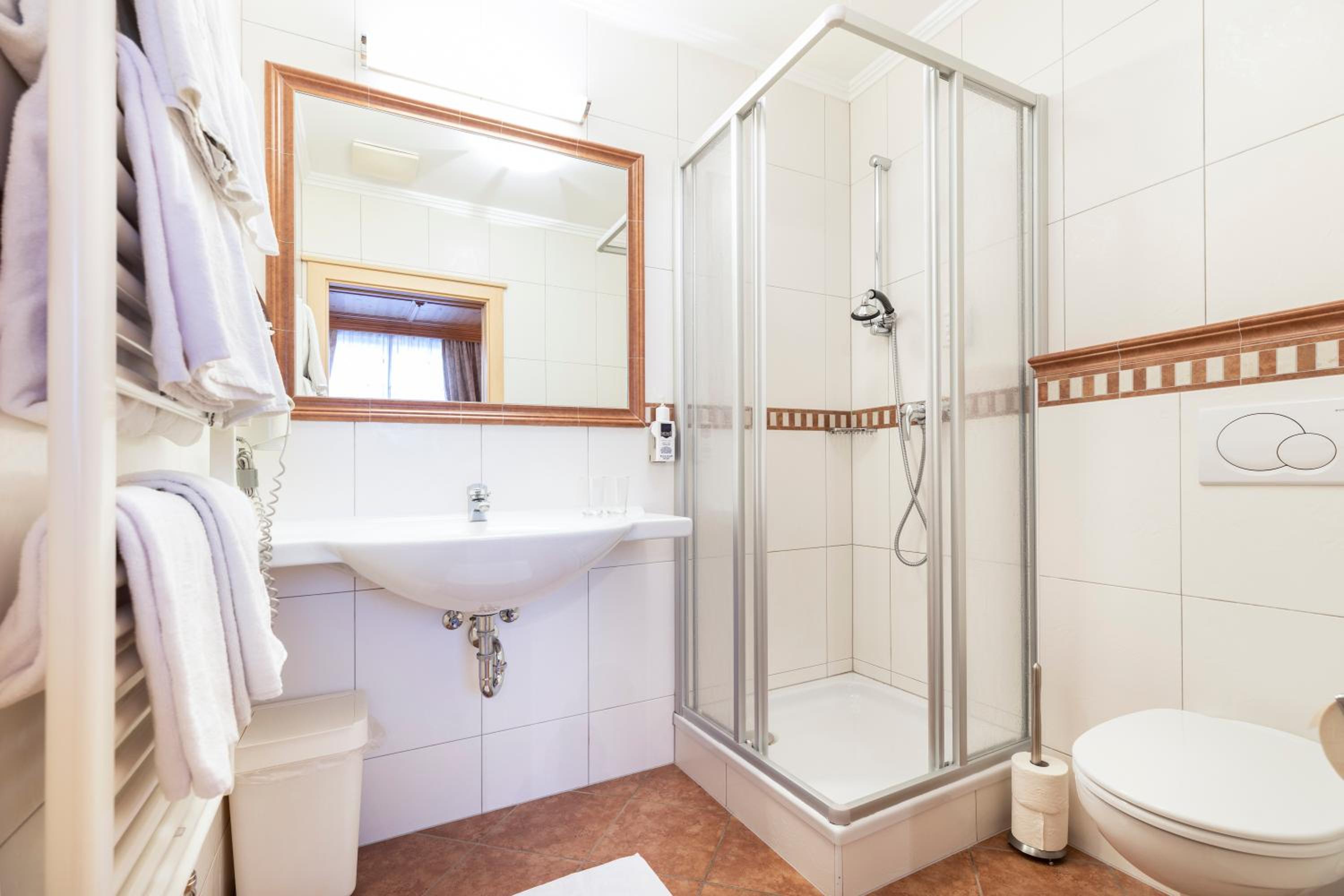 Standard Suite with Terrace - Photo 2