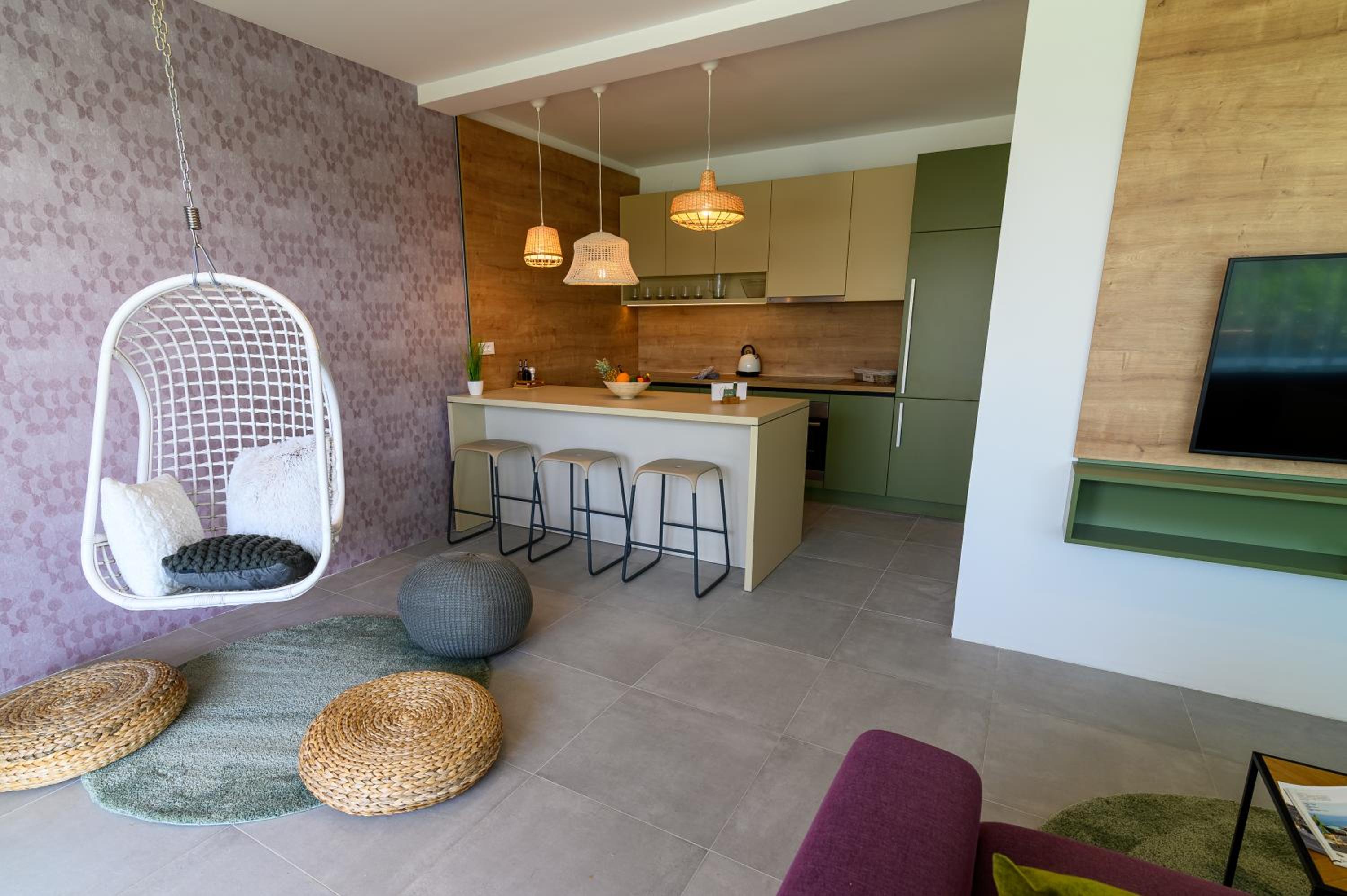 Apartment - Ground Floor - Photo 2