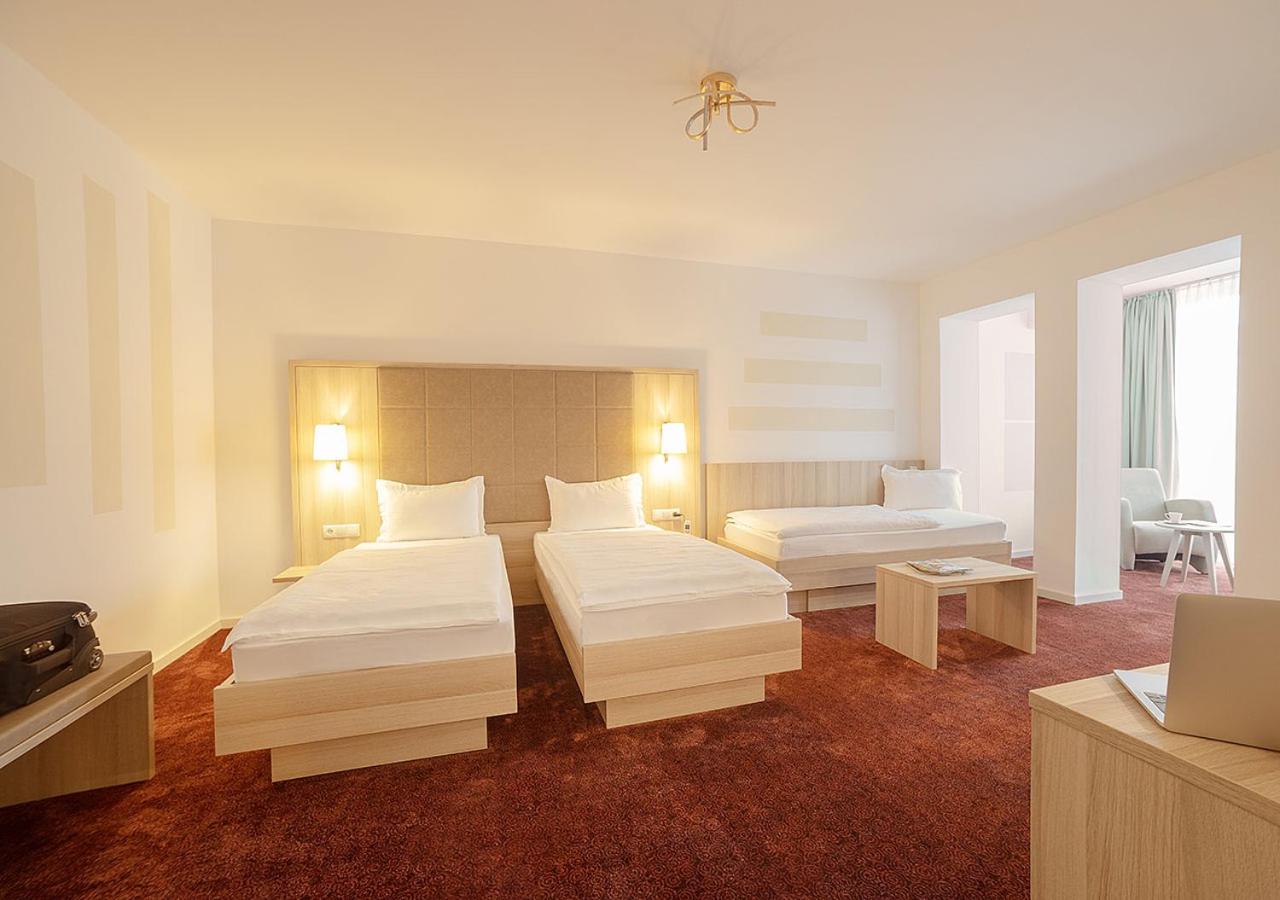 Triple Room - Photo 6