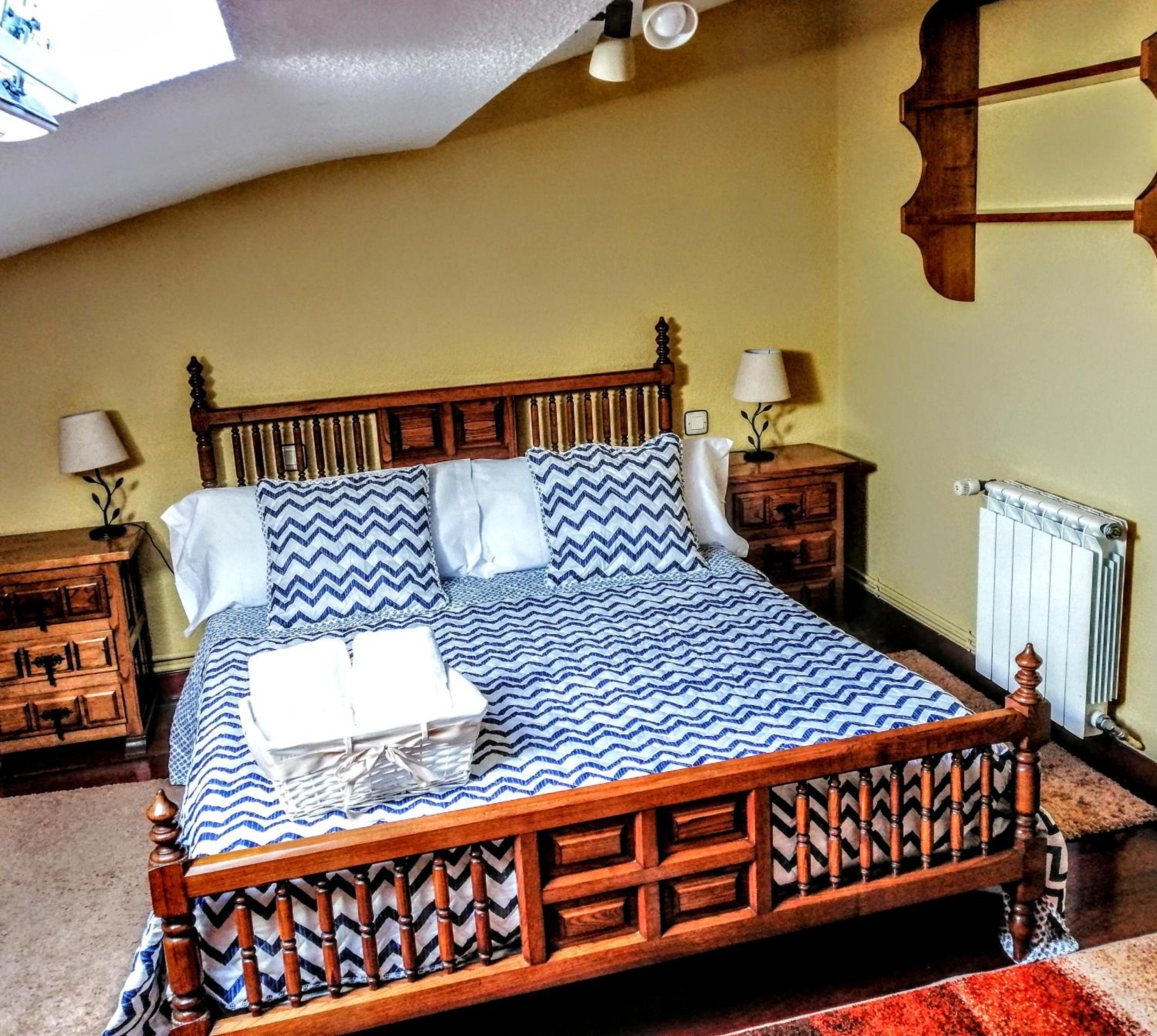 Double Room with Private External Bathroom photo 2