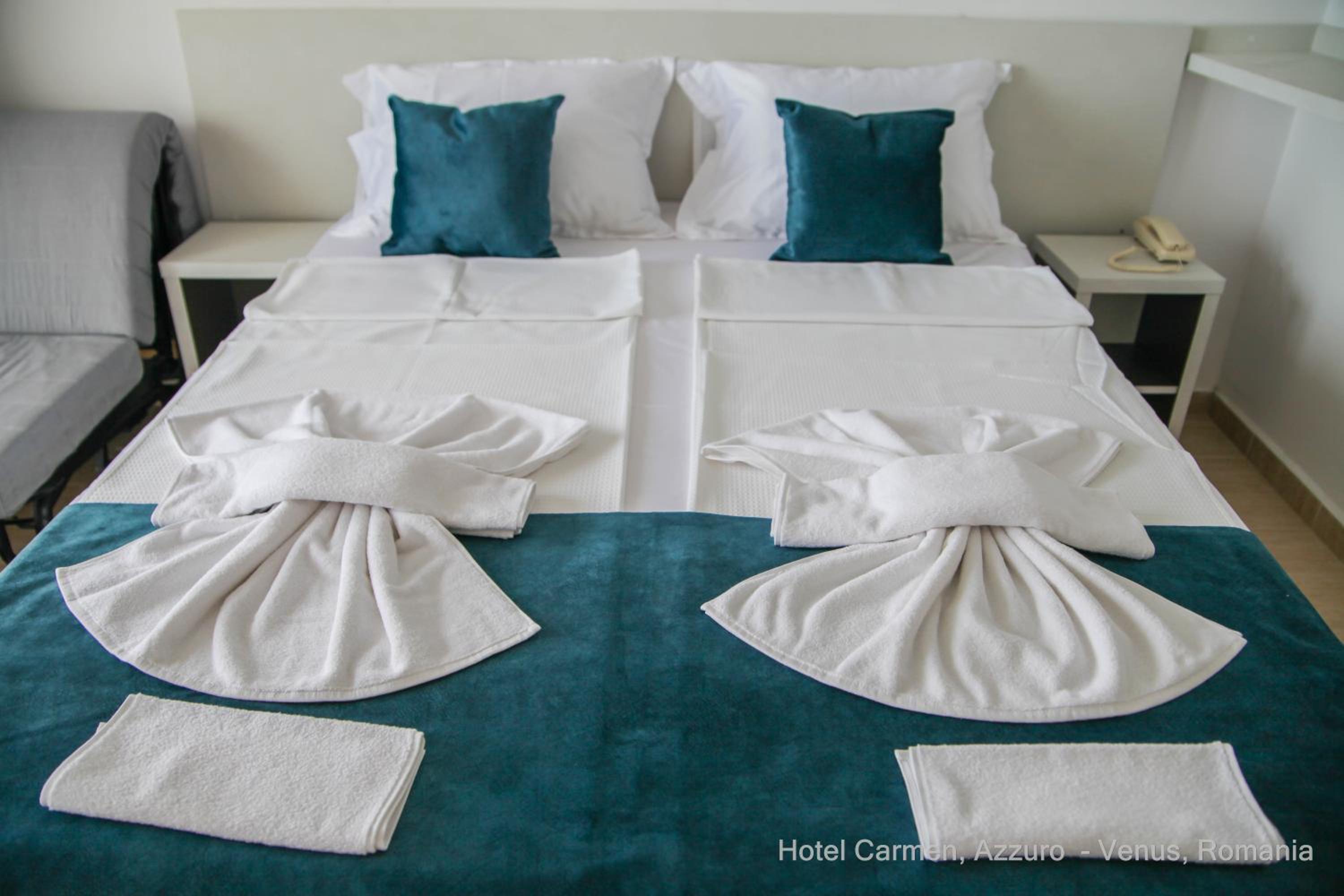 Double Room with Balcony photo 2