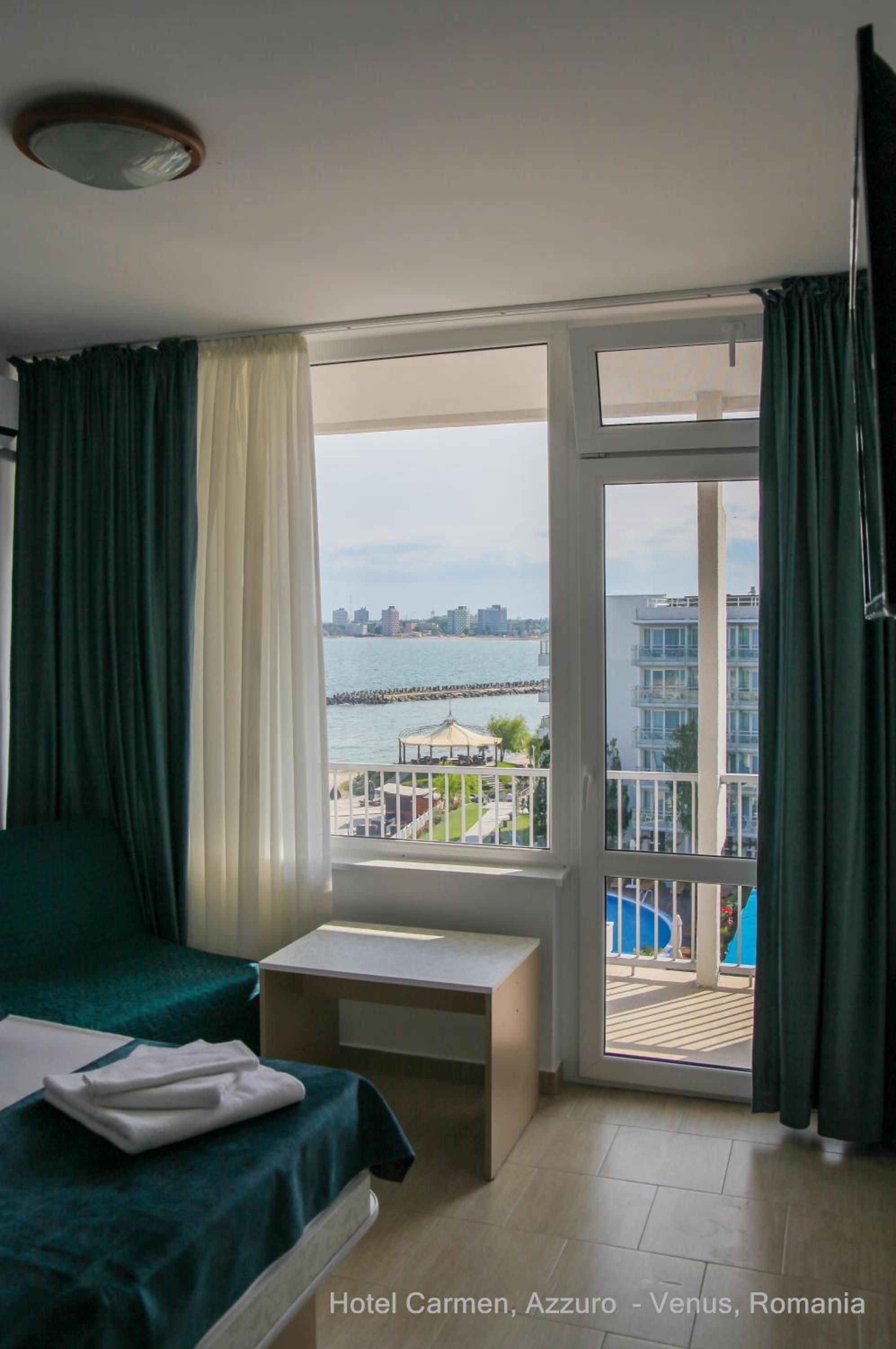 Double Room with Balcony photo 3